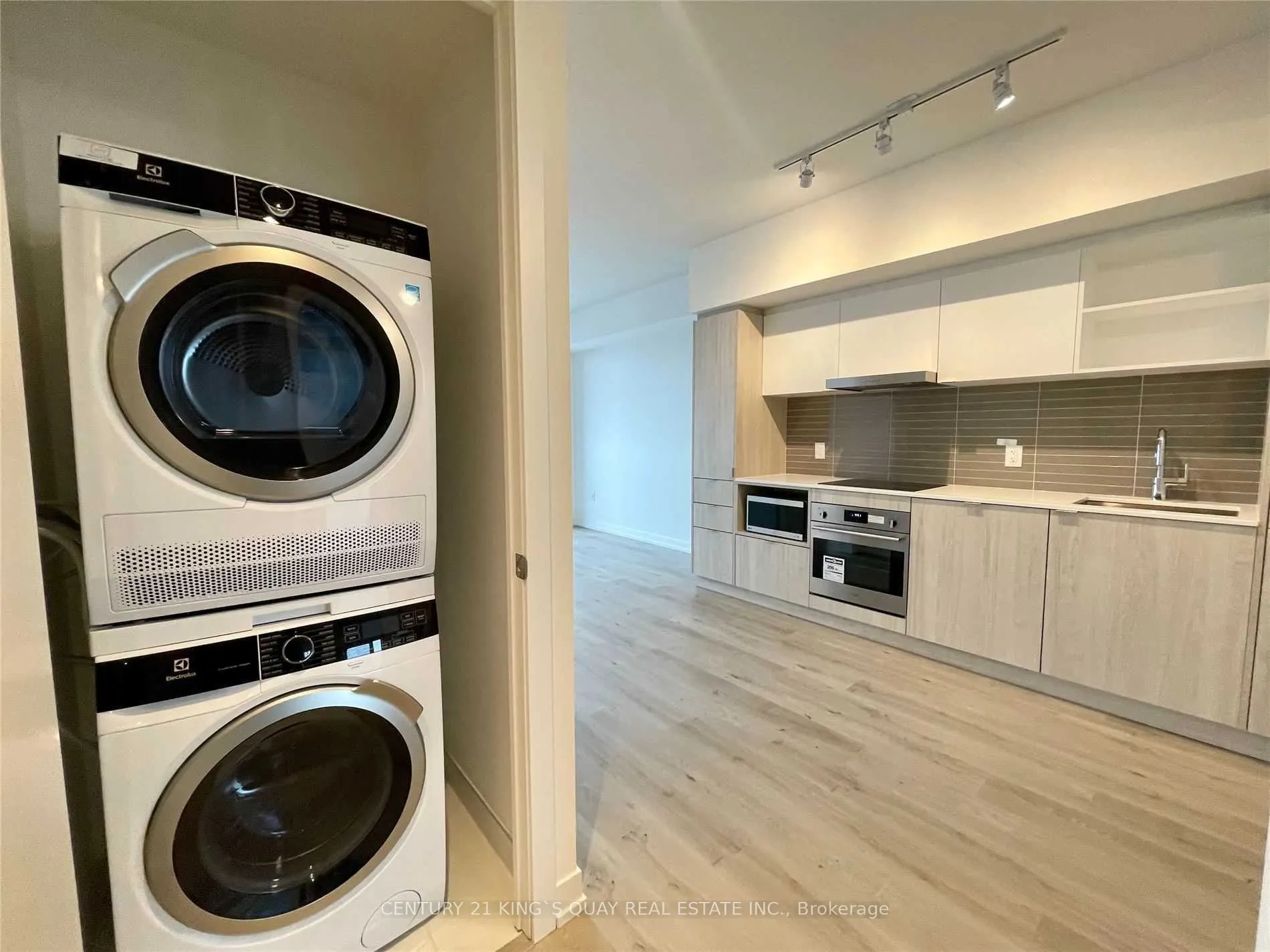 138 Downes Street, #3005