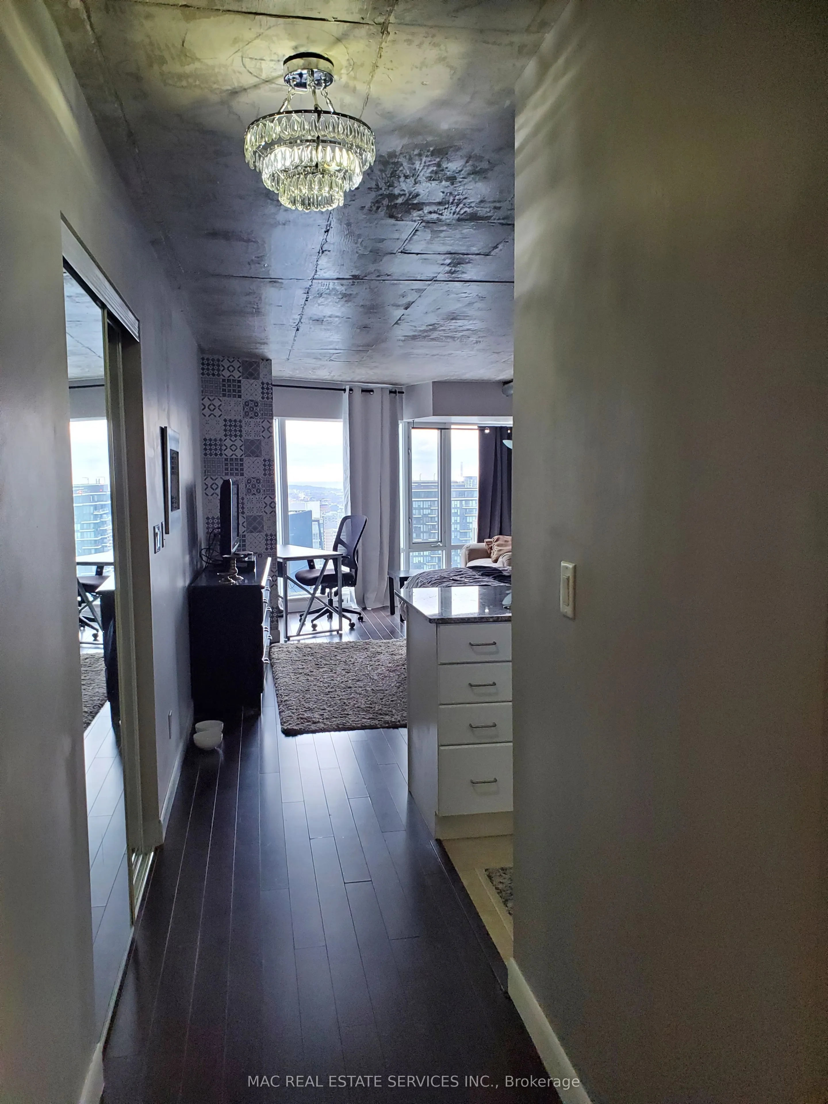 210 Victoria Street, #3302