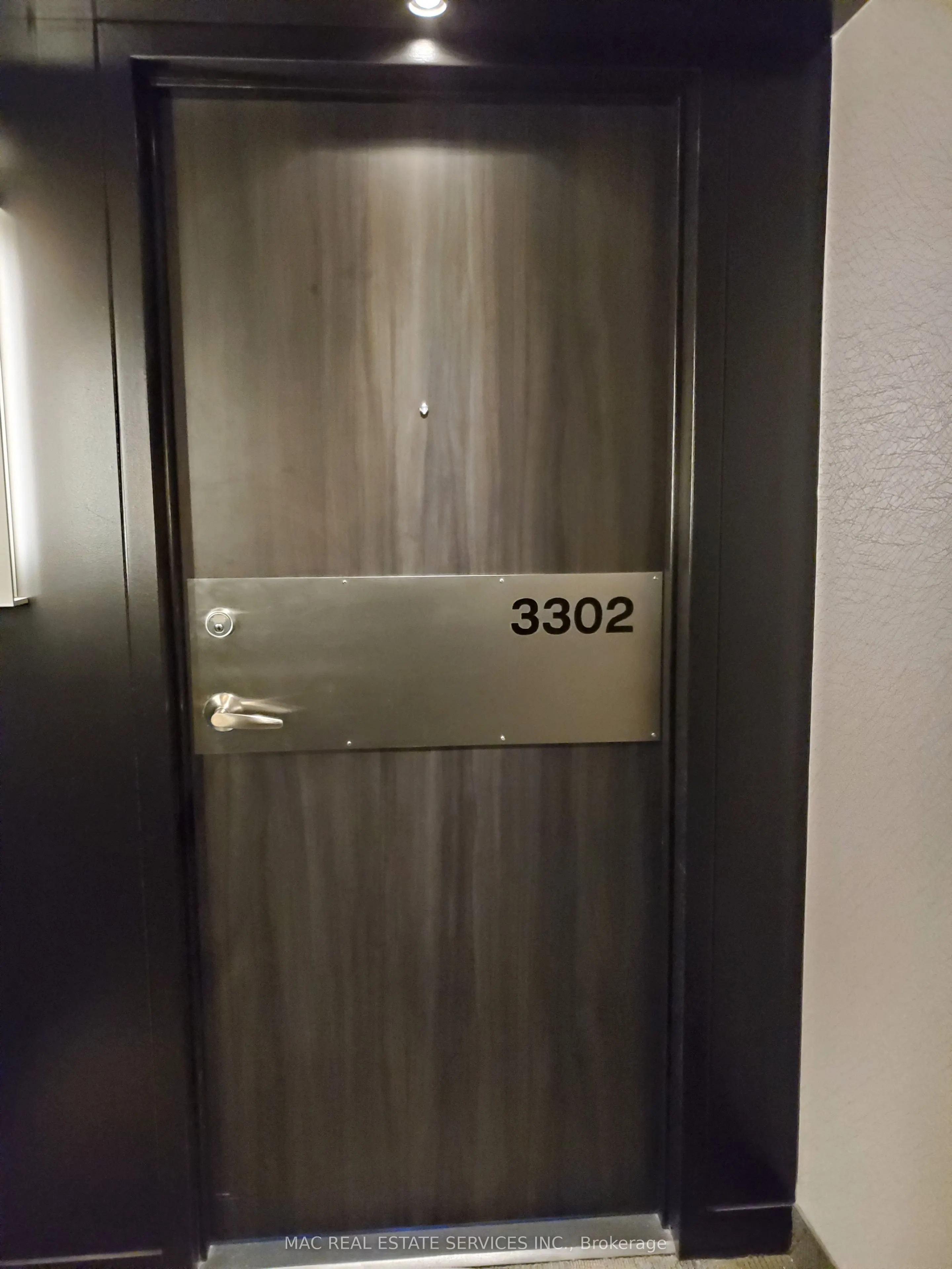210 Victoria Street, #3302