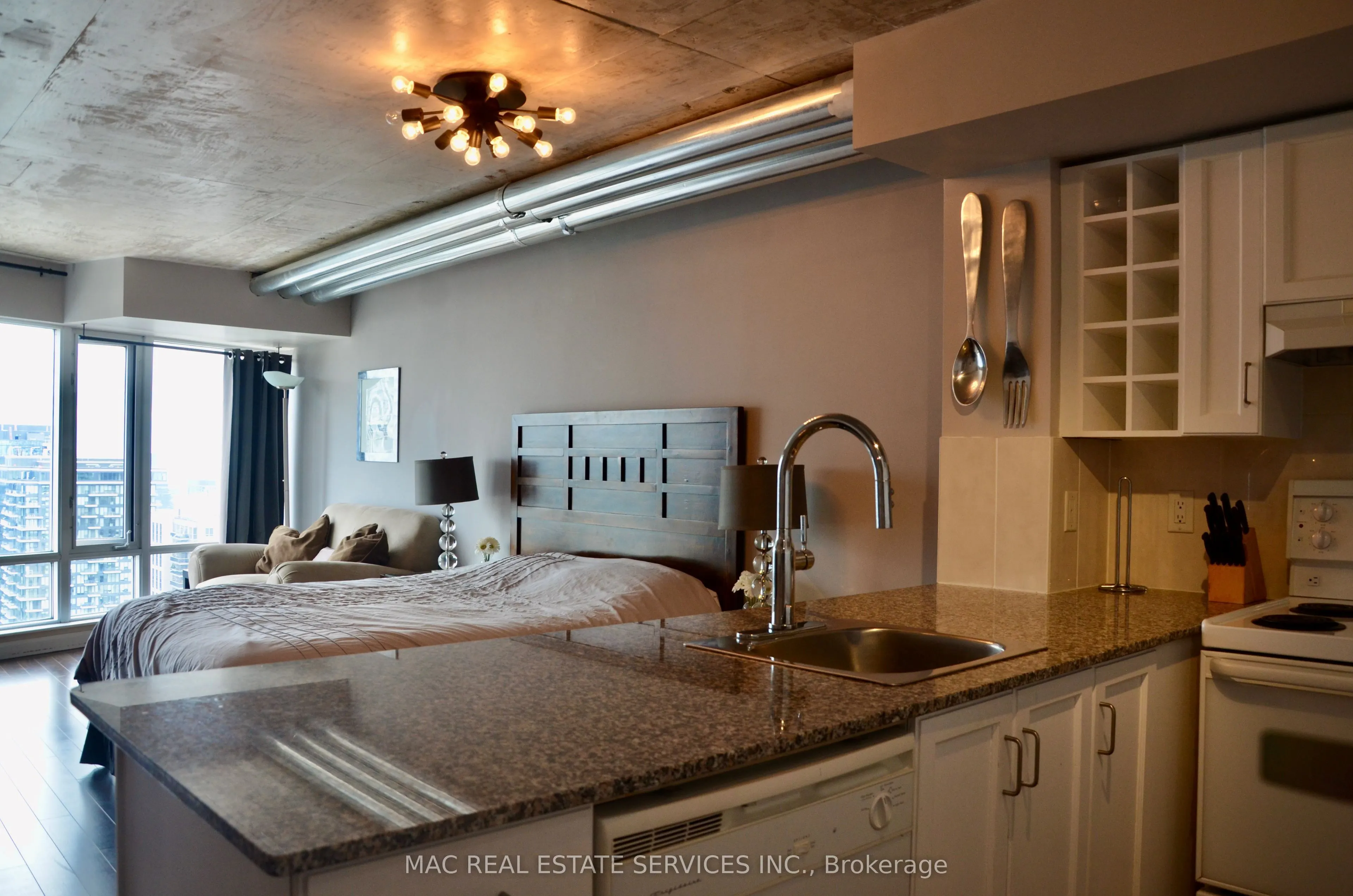 210 Victoria Street, #3302