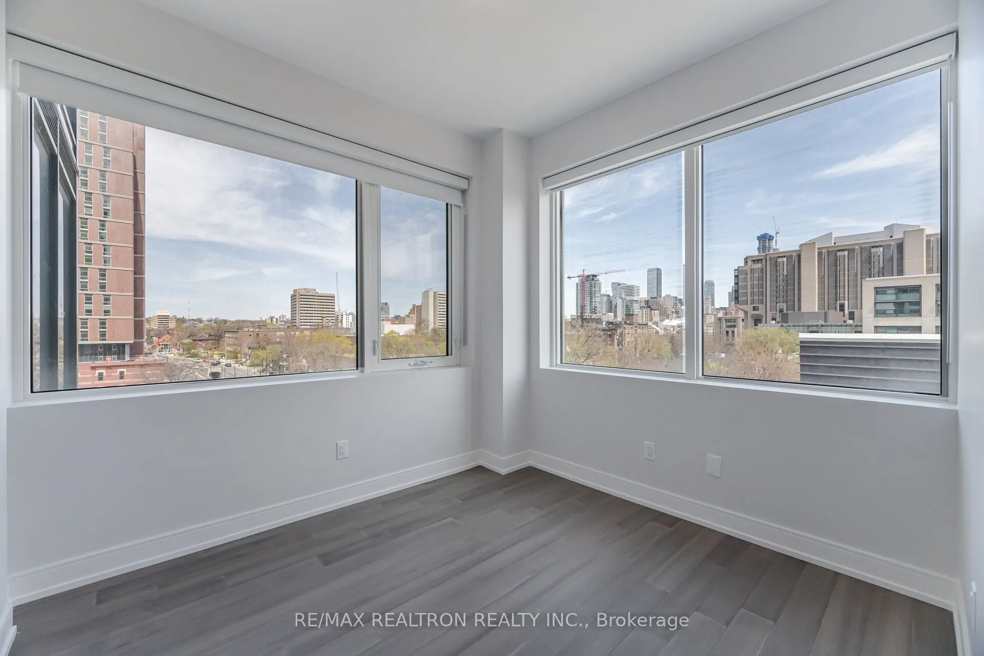 664 Spadina Avenue, #407