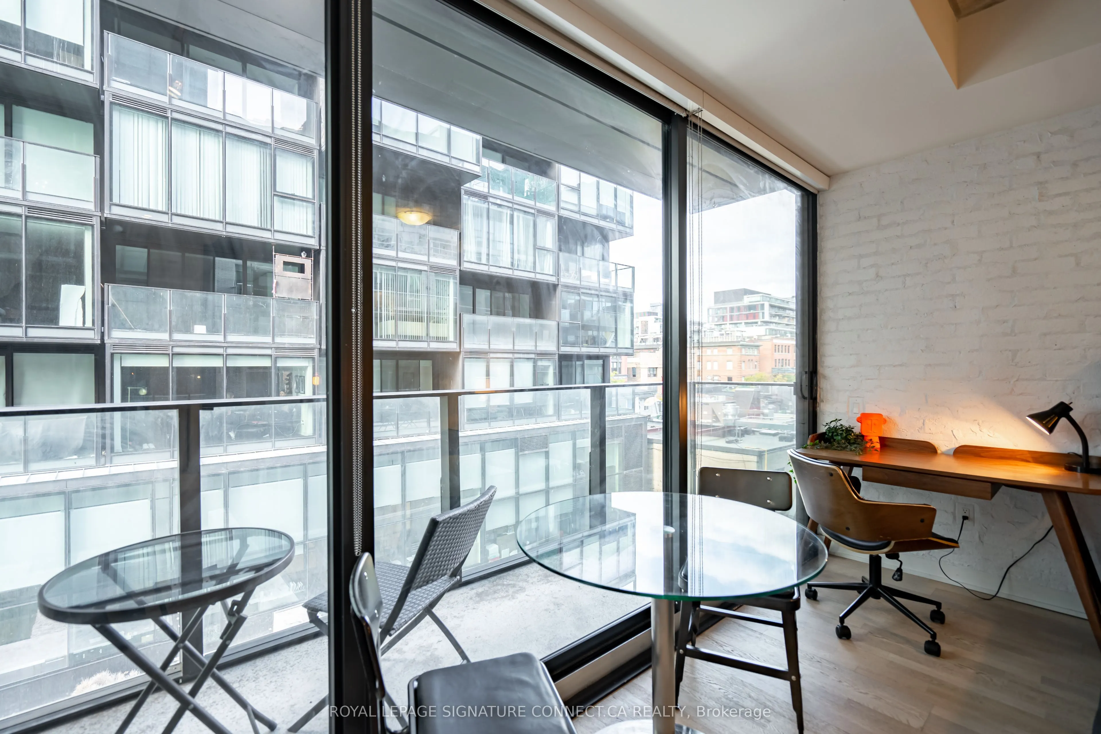 38 Stewart Street, #409