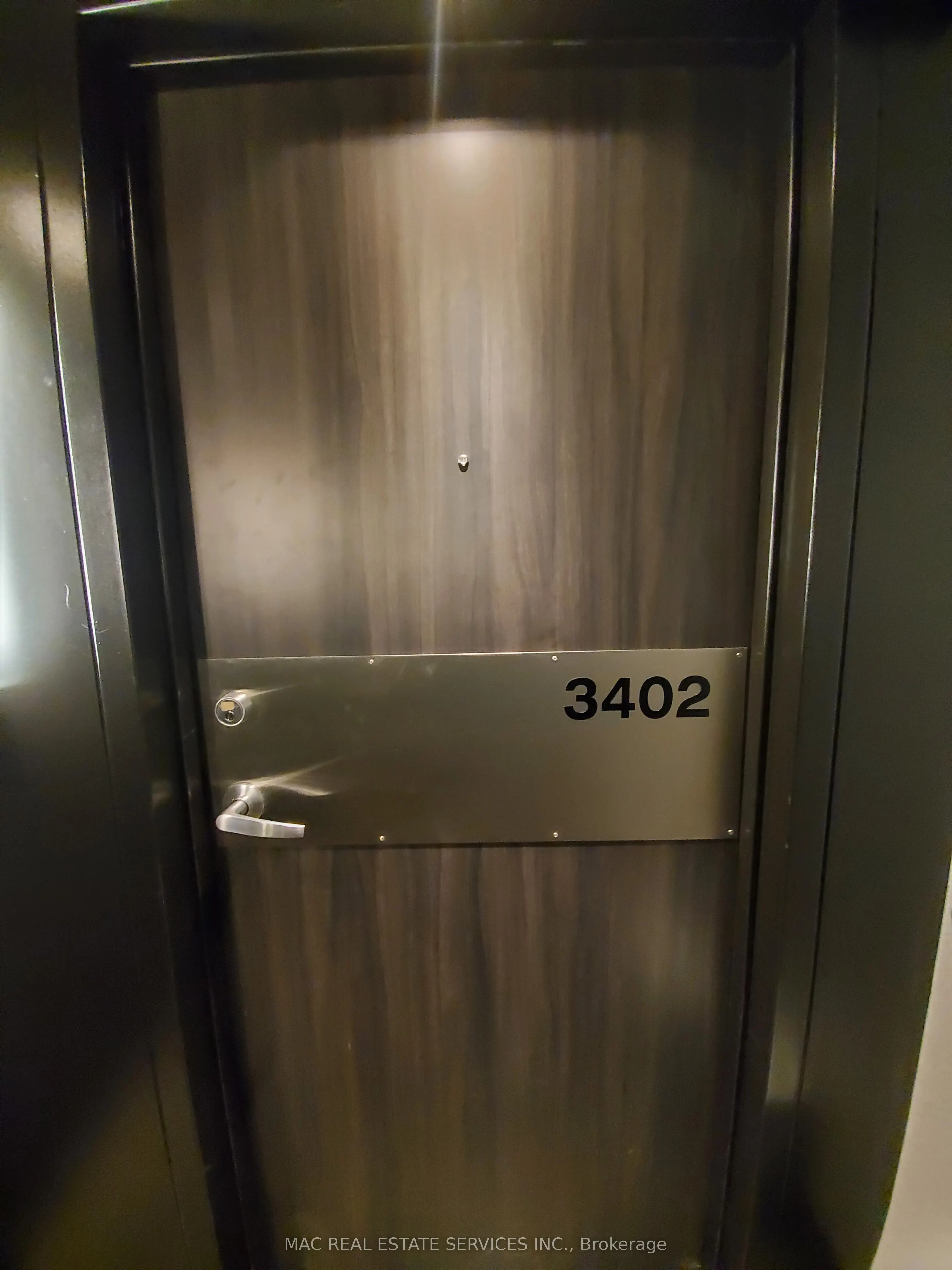 210 Victoria Street, #3402