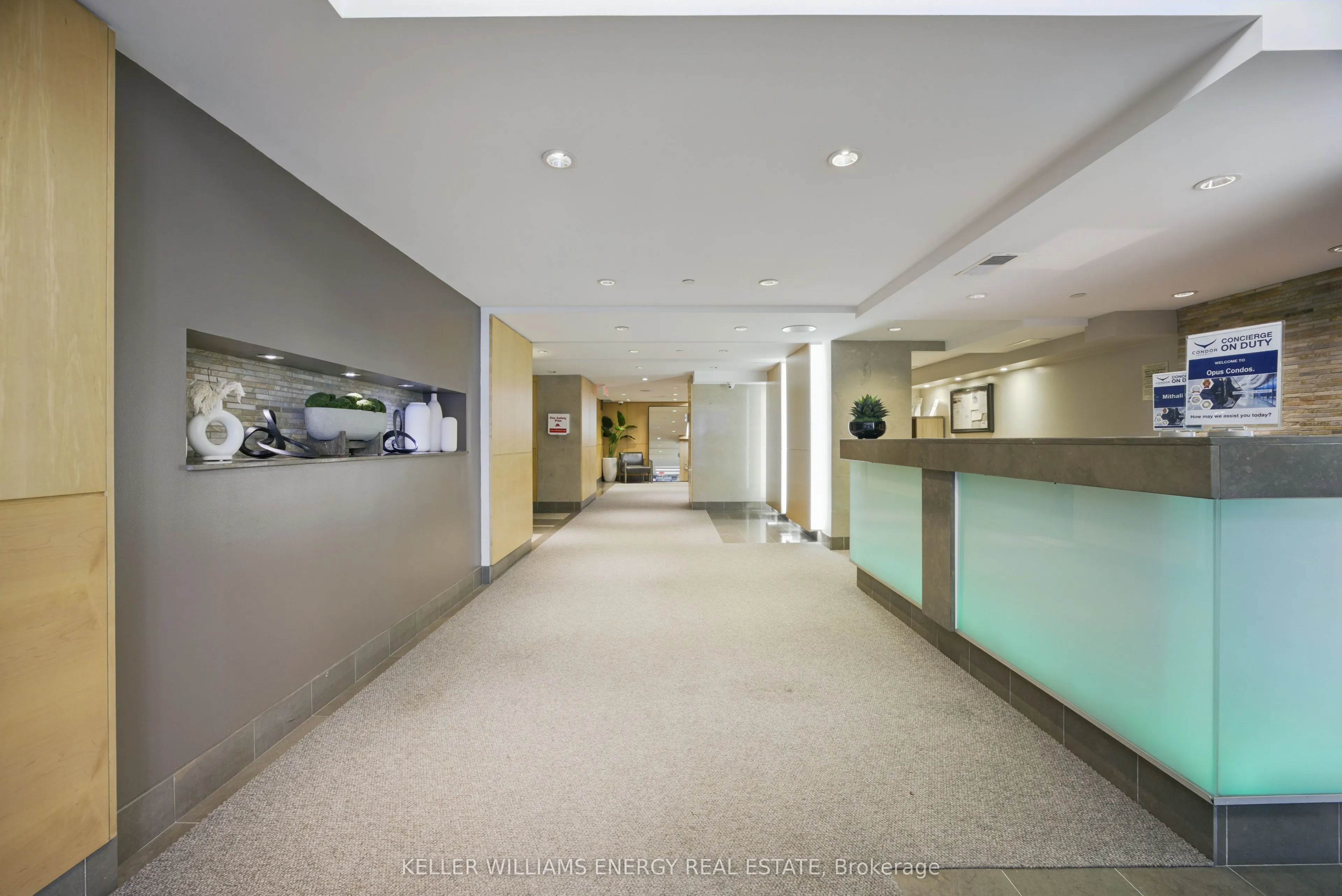 220 Victoria Street, #1307