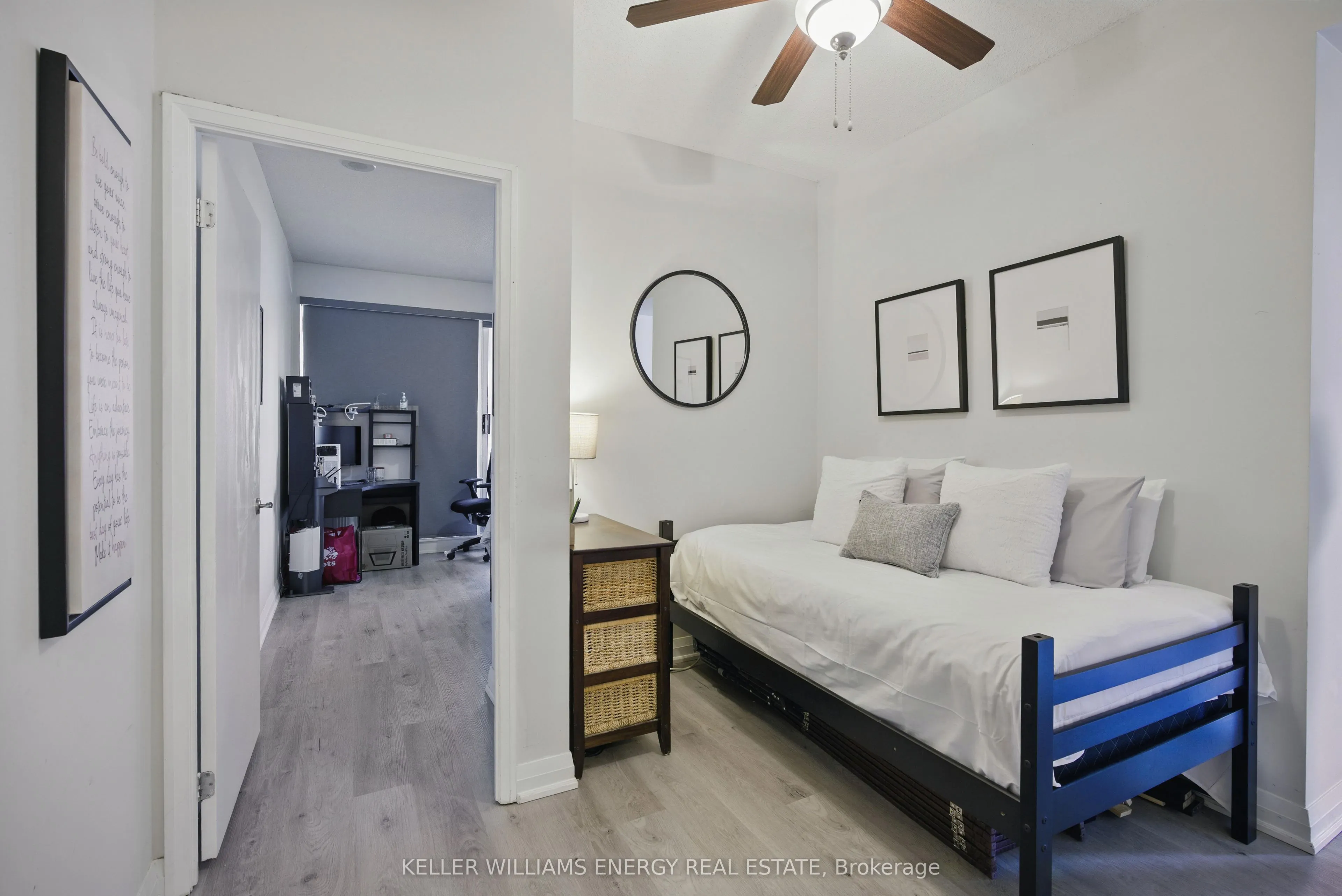 220 Victoria Street, #1307