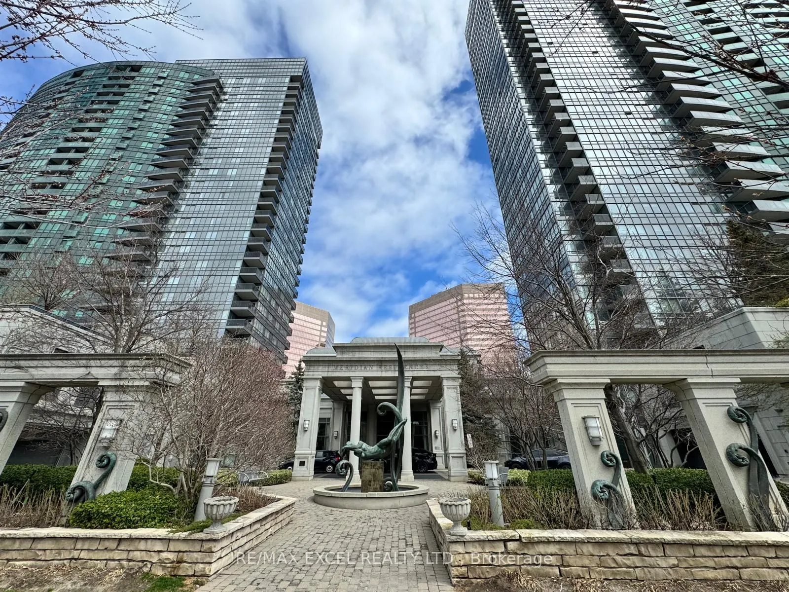 25 Greenview Avenue, #428