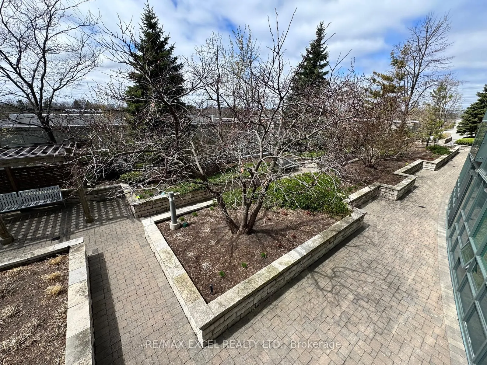 25 Greenview Avenue, #428