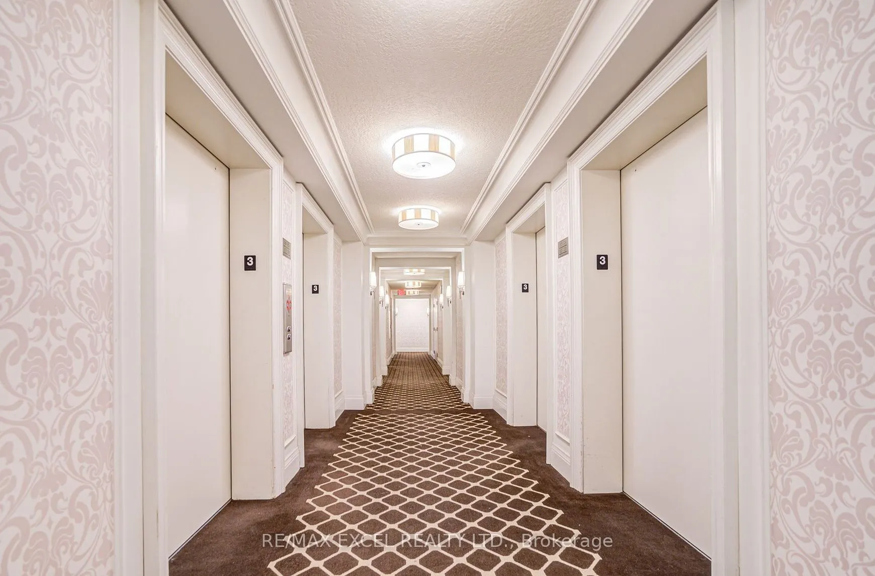 25 Greenview Avenue, #428