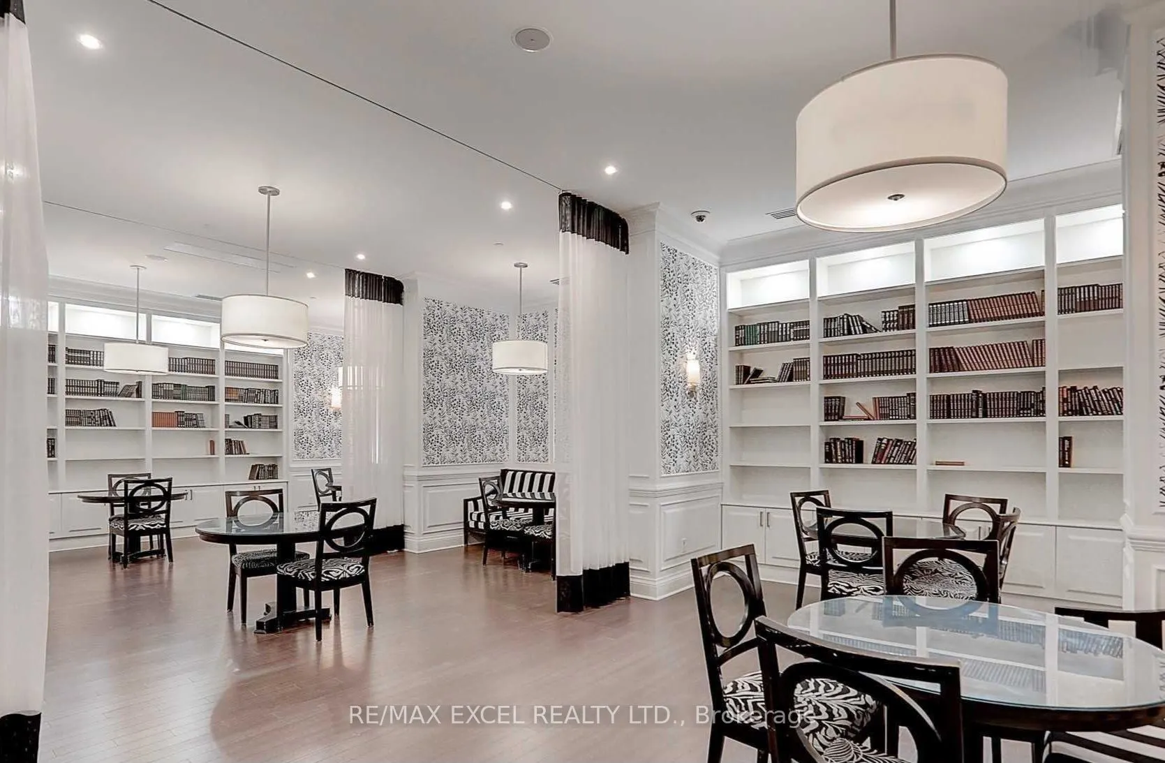 25 Greenview Avenue, #428