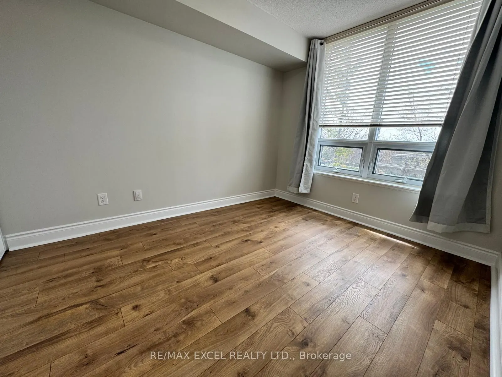 25 Greenview Avenue, #428