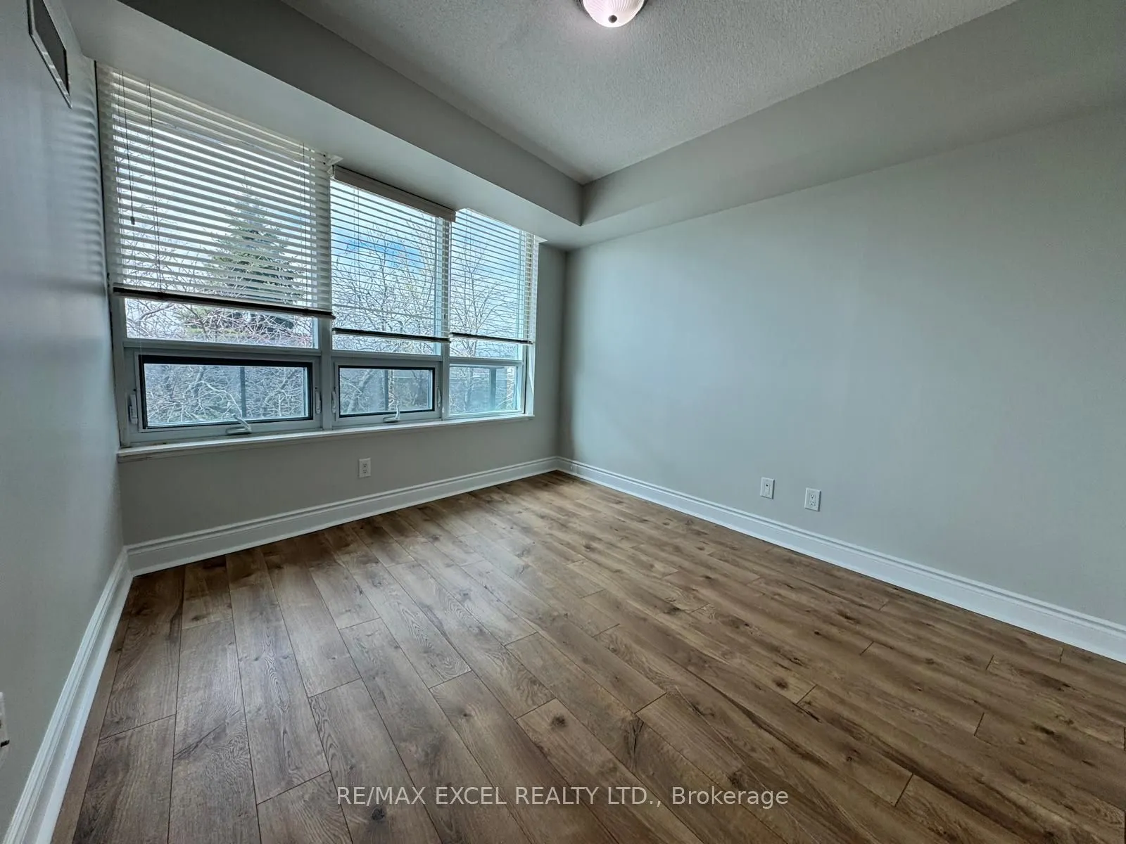 25 Greenview Avenue, #428