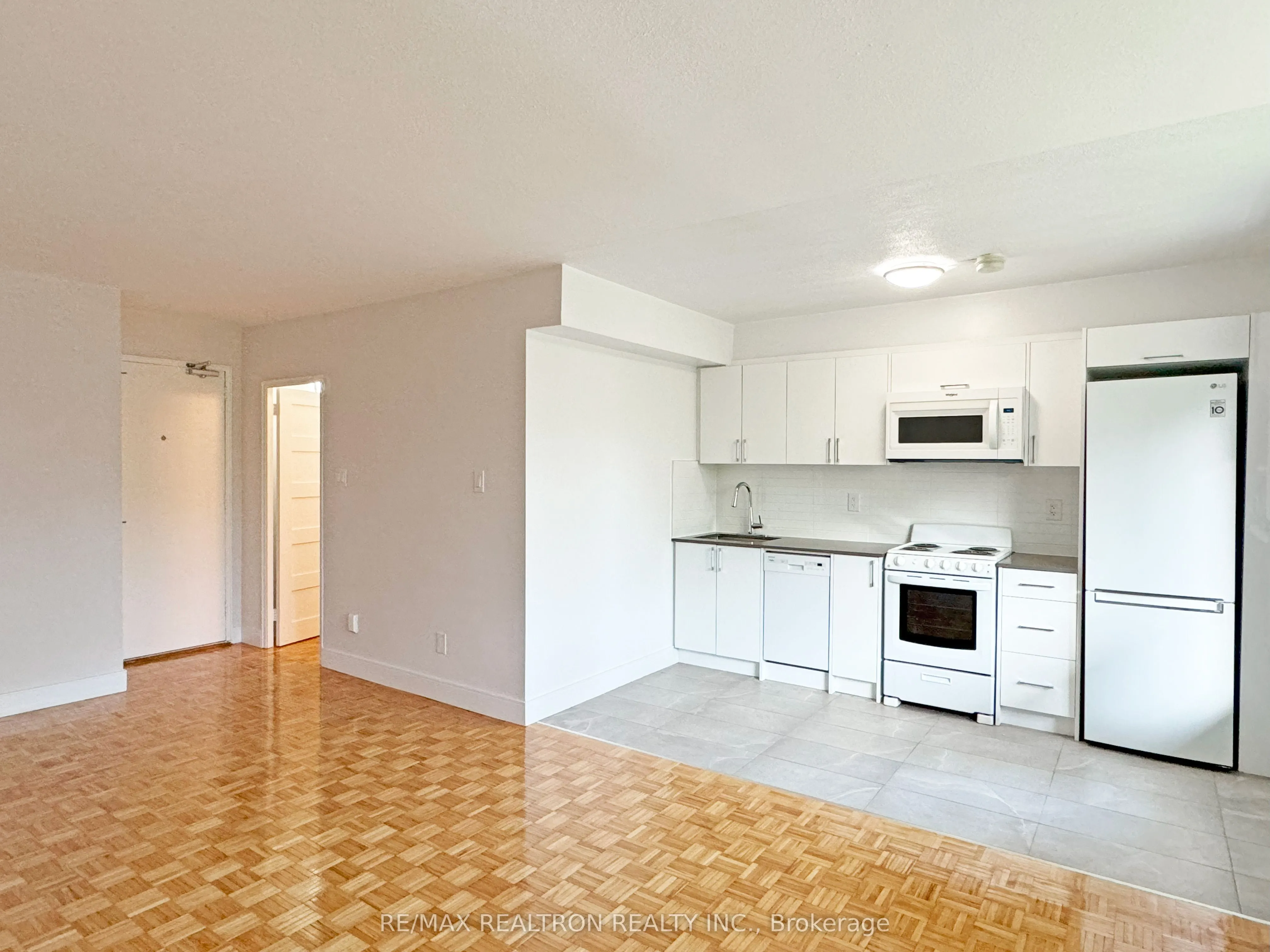 276 St George Street, #205