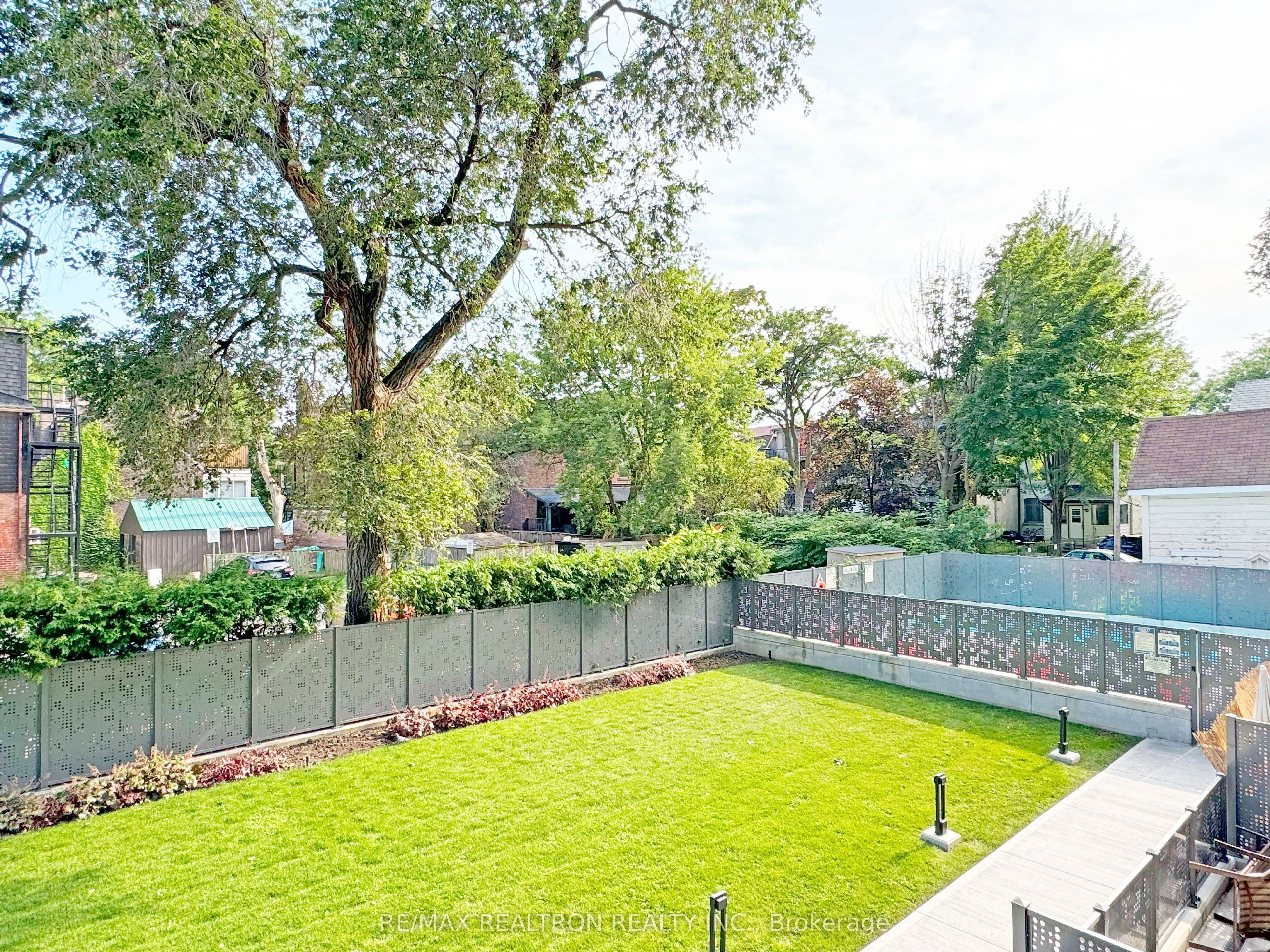 276 St George Street, #205