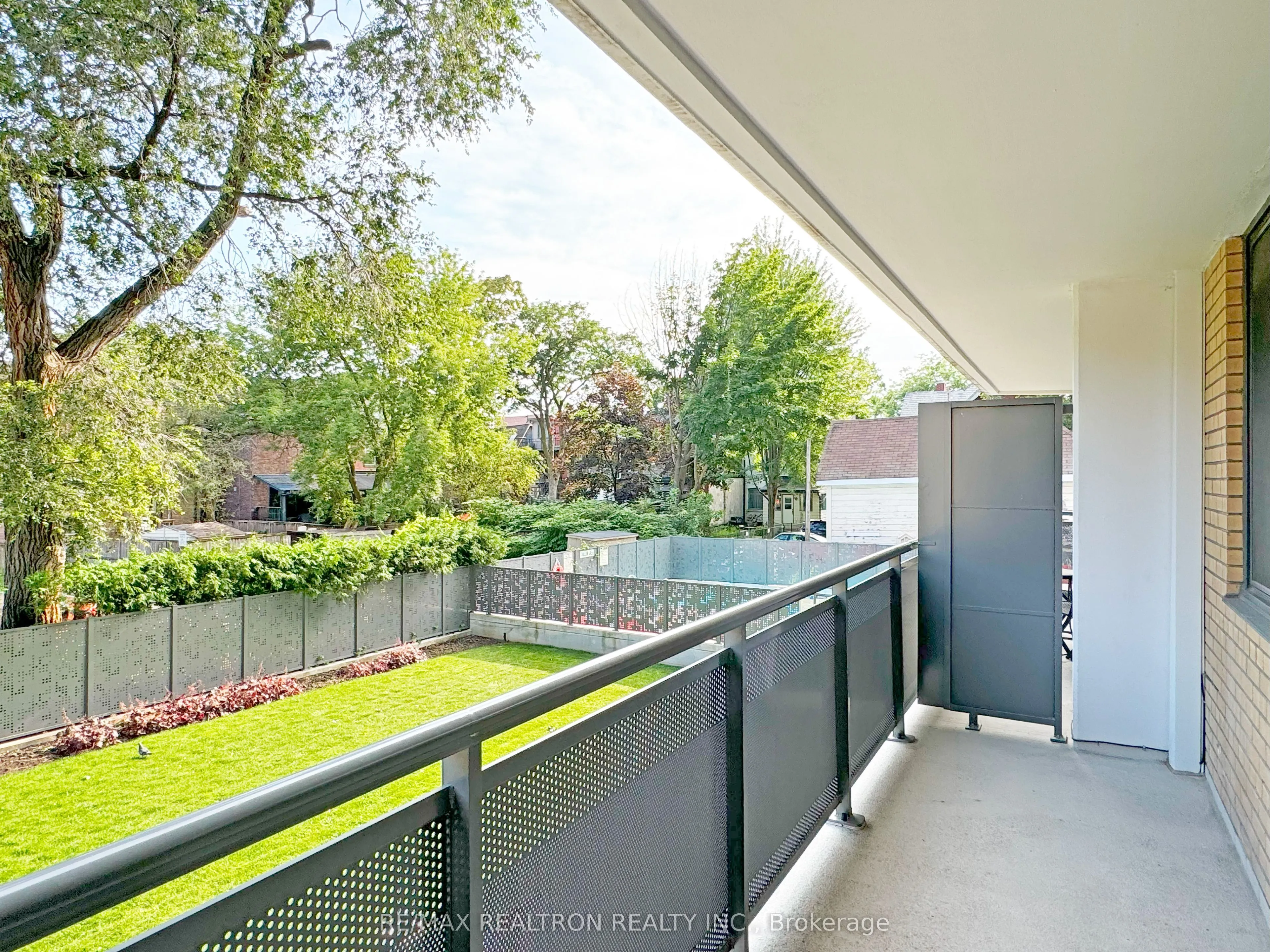 276 St George Street, #205