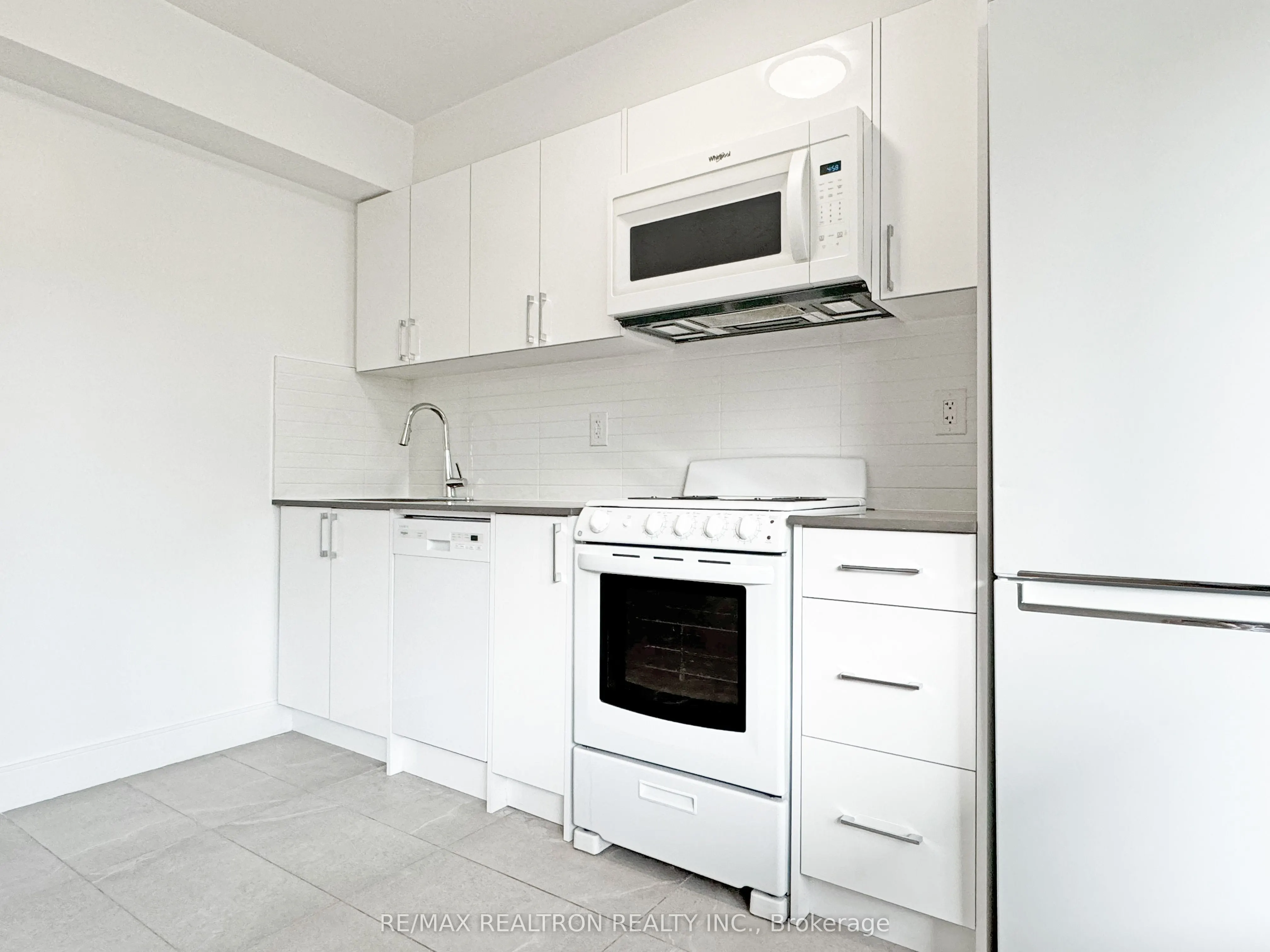 276 St George Street, #205