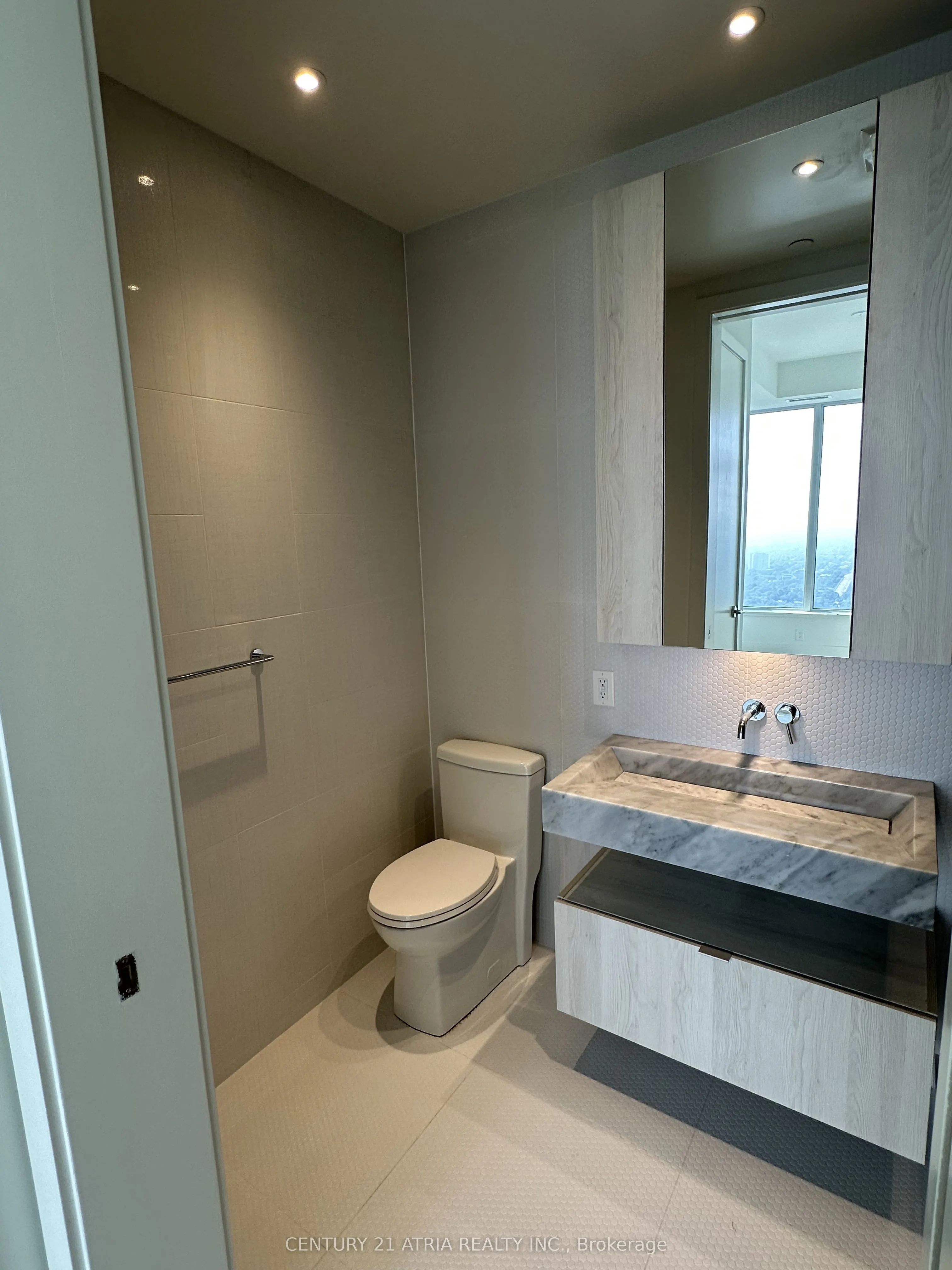 11 Yorkville Avenue, #6107