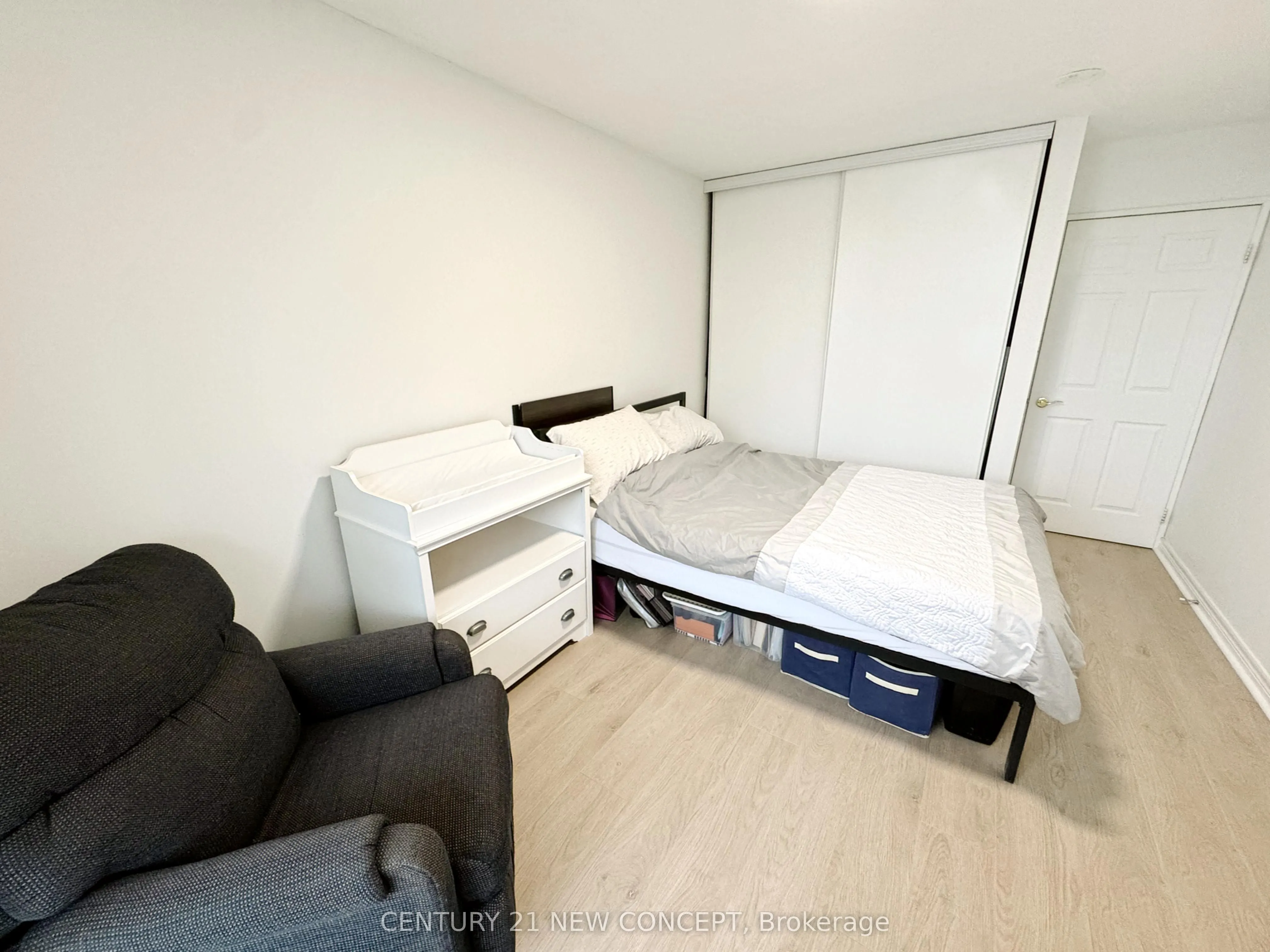 23 Hollywood Avenue, #2803