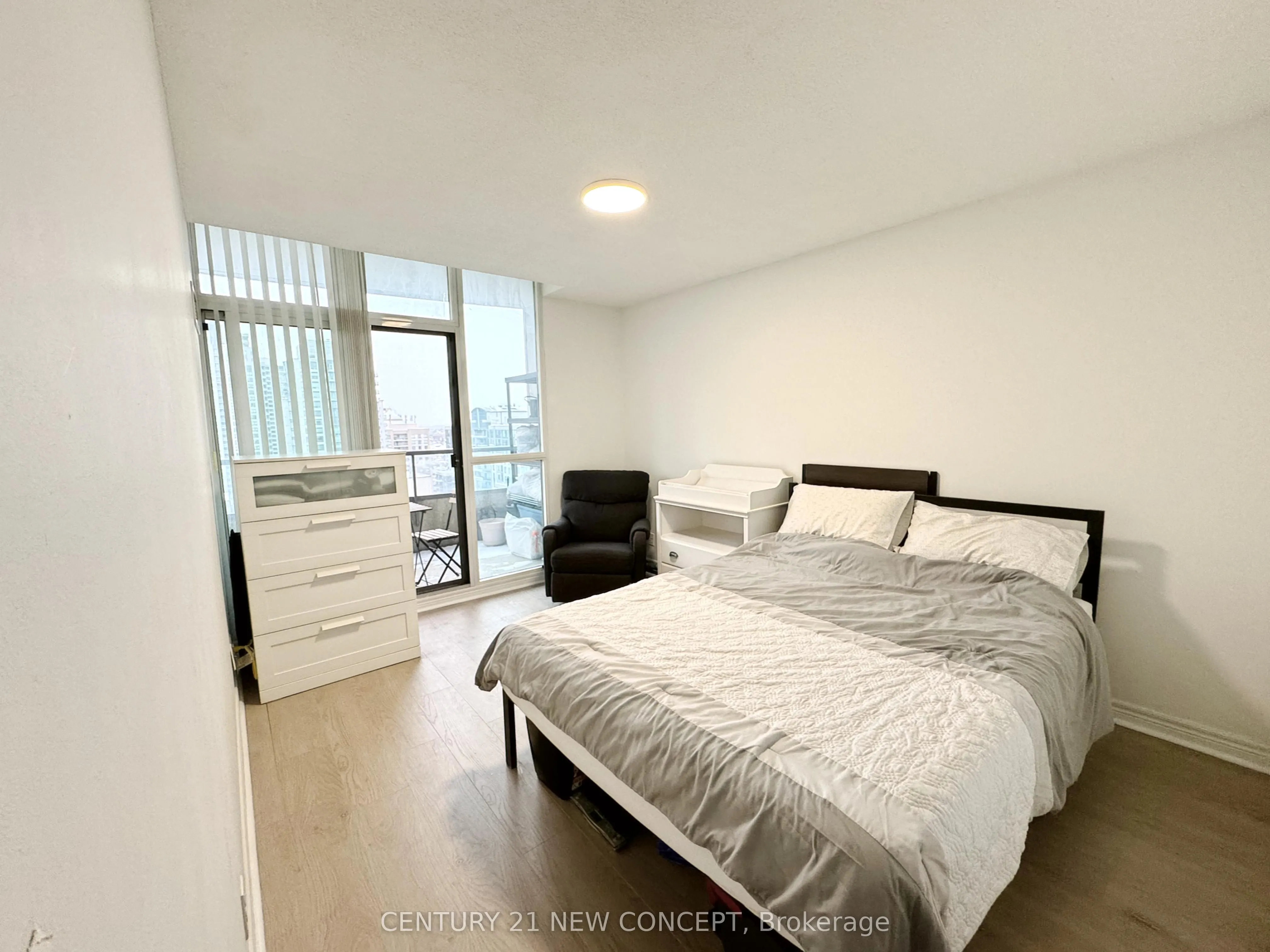 23 Hollywood Avenue, #2803