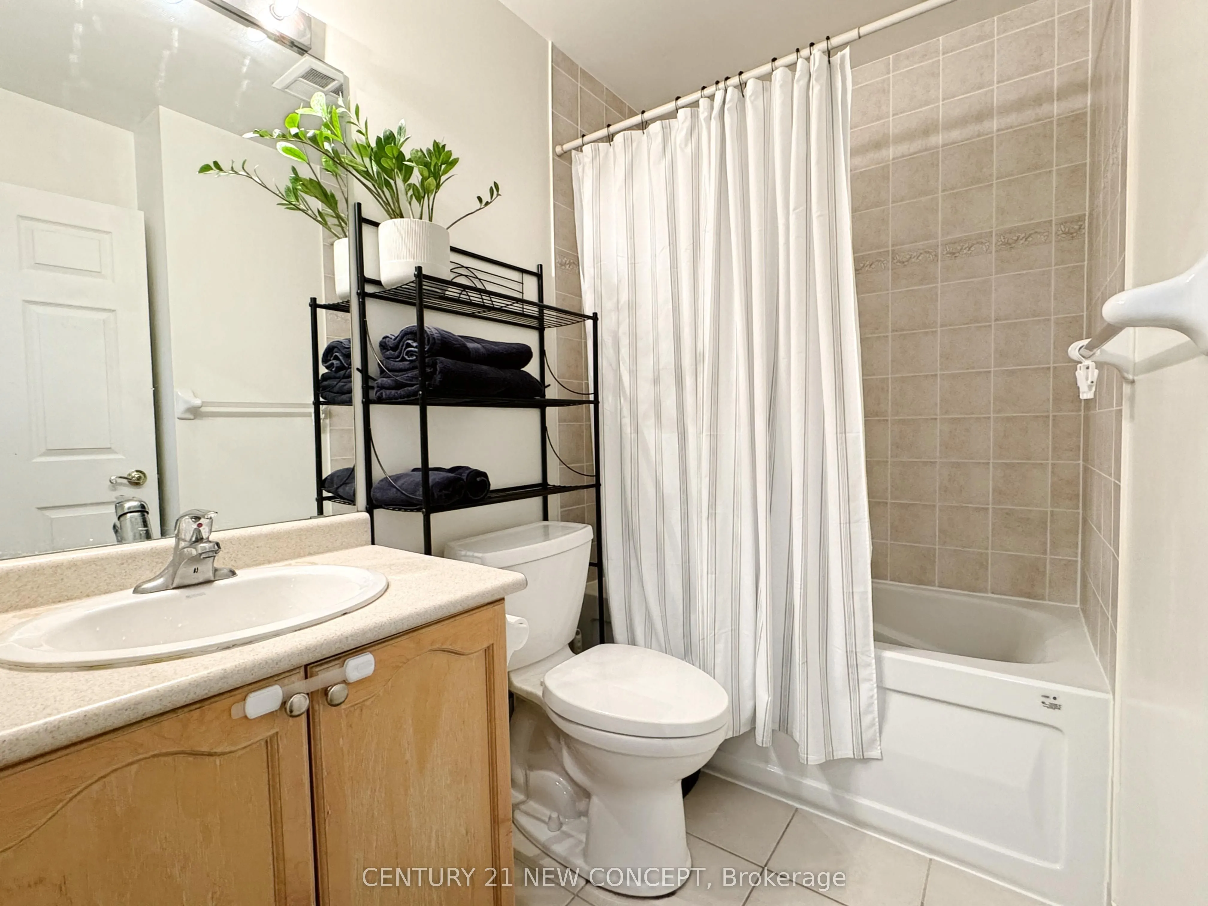 23 Hollywood Avenue, #2803
