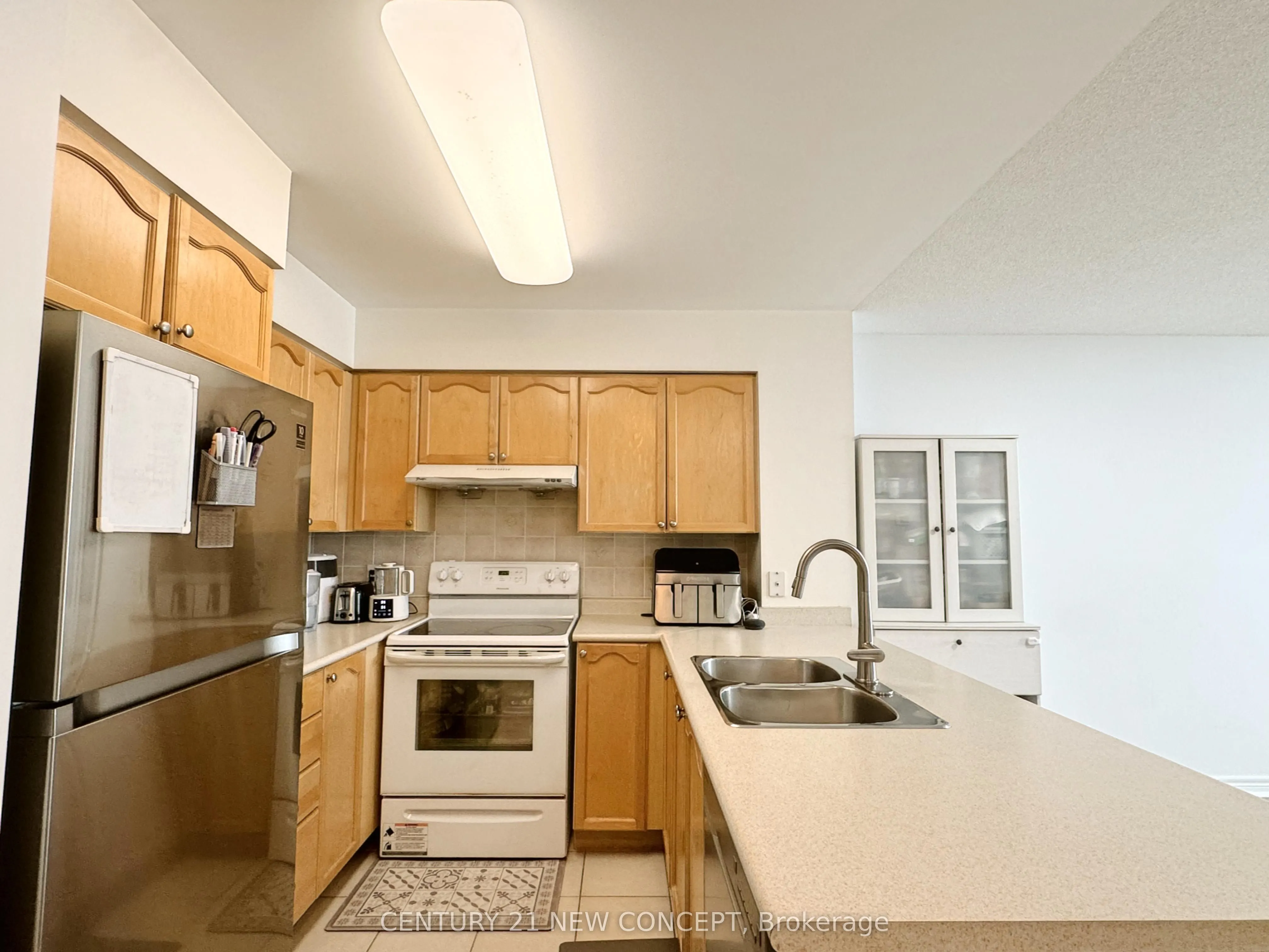 23 Hollywood Avenue, #2803