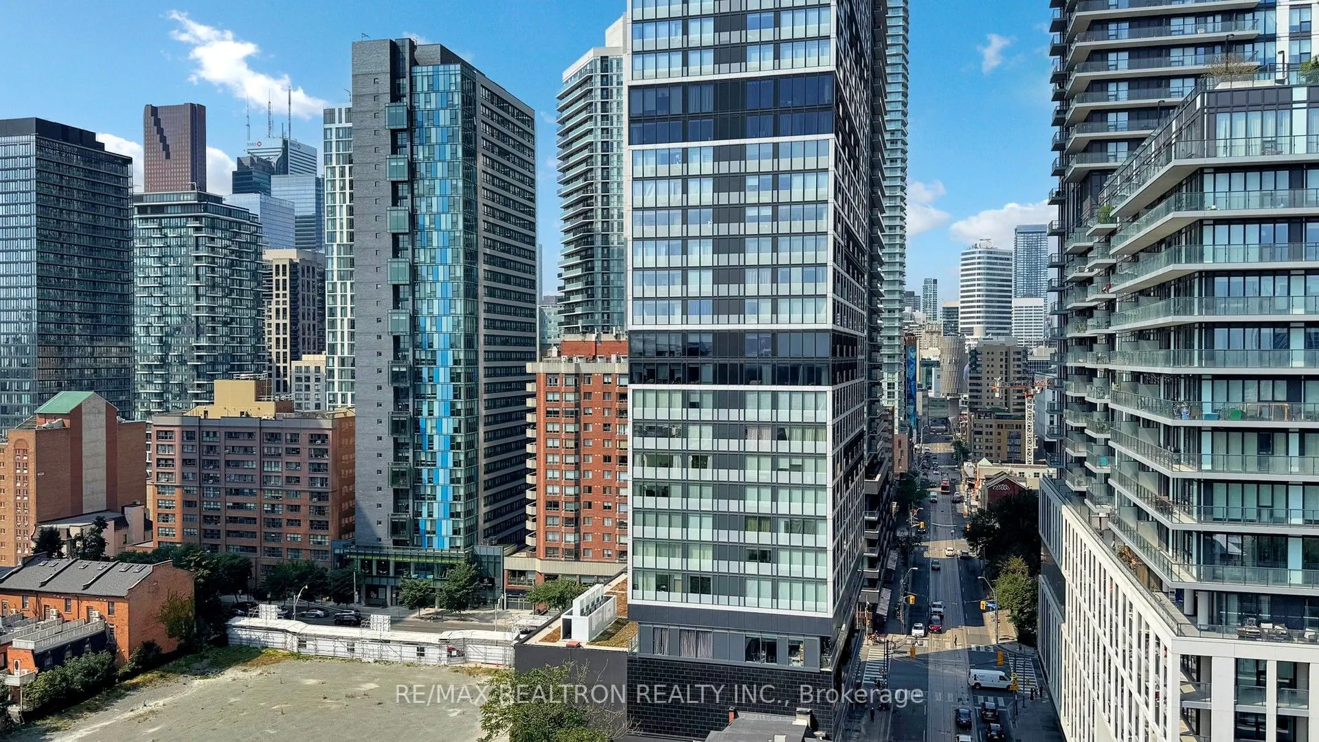 219 Dundas Street E, #1806
