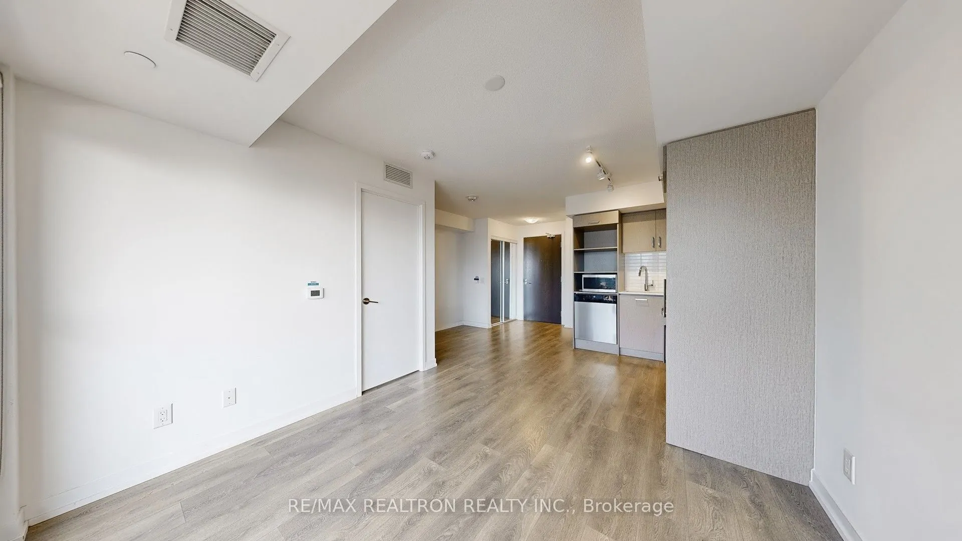 219 Dundas Street E, #1806