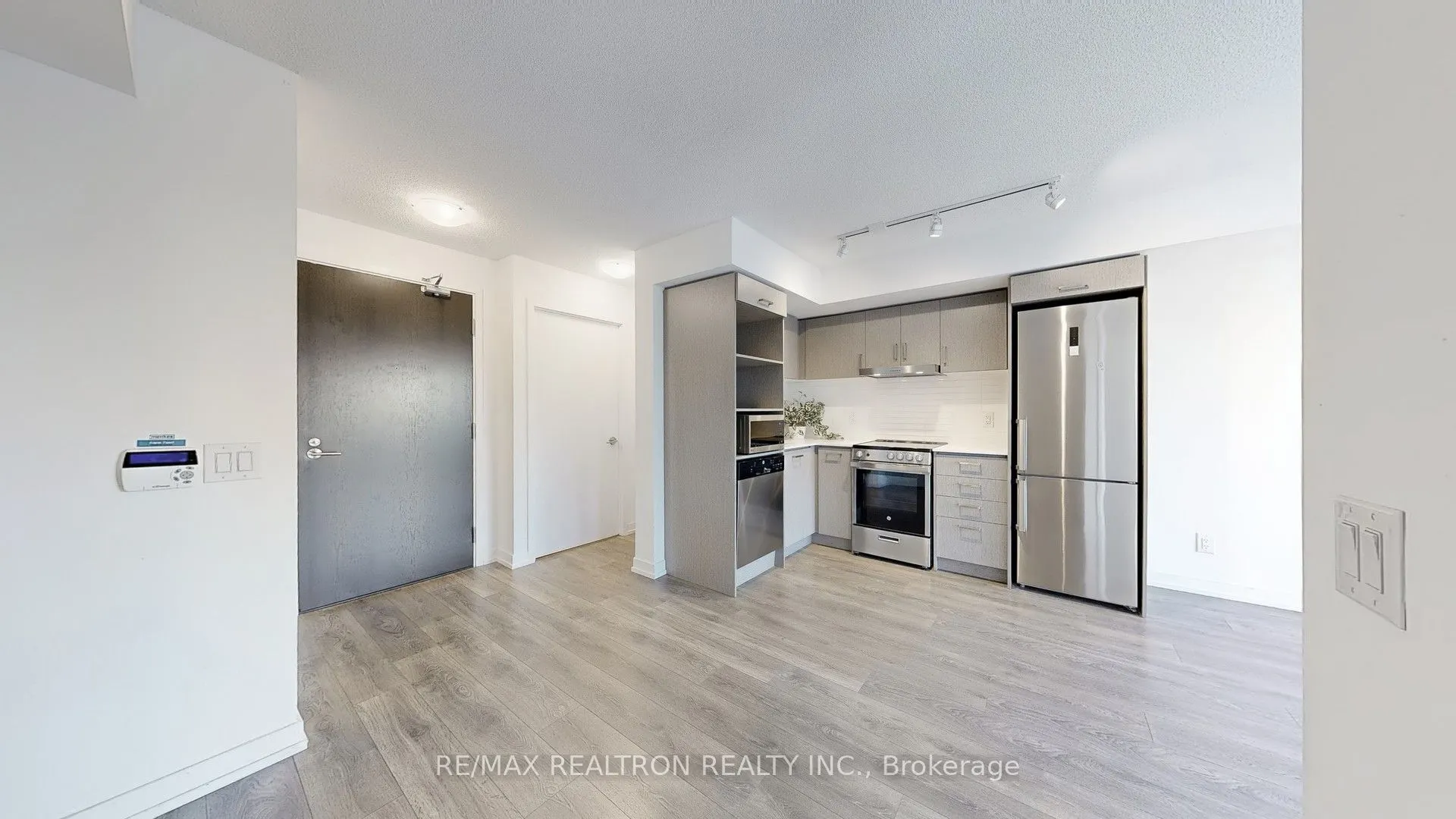 219 Dundas Street E, #1806