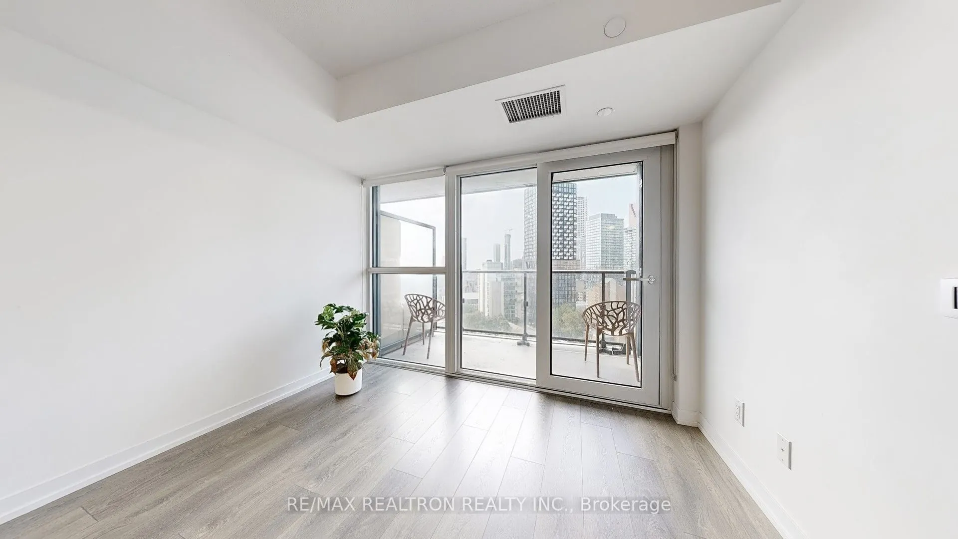 219 Dundas Street E, #1806