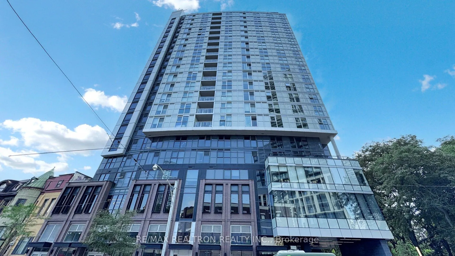 219 Dundas Street E, #1806