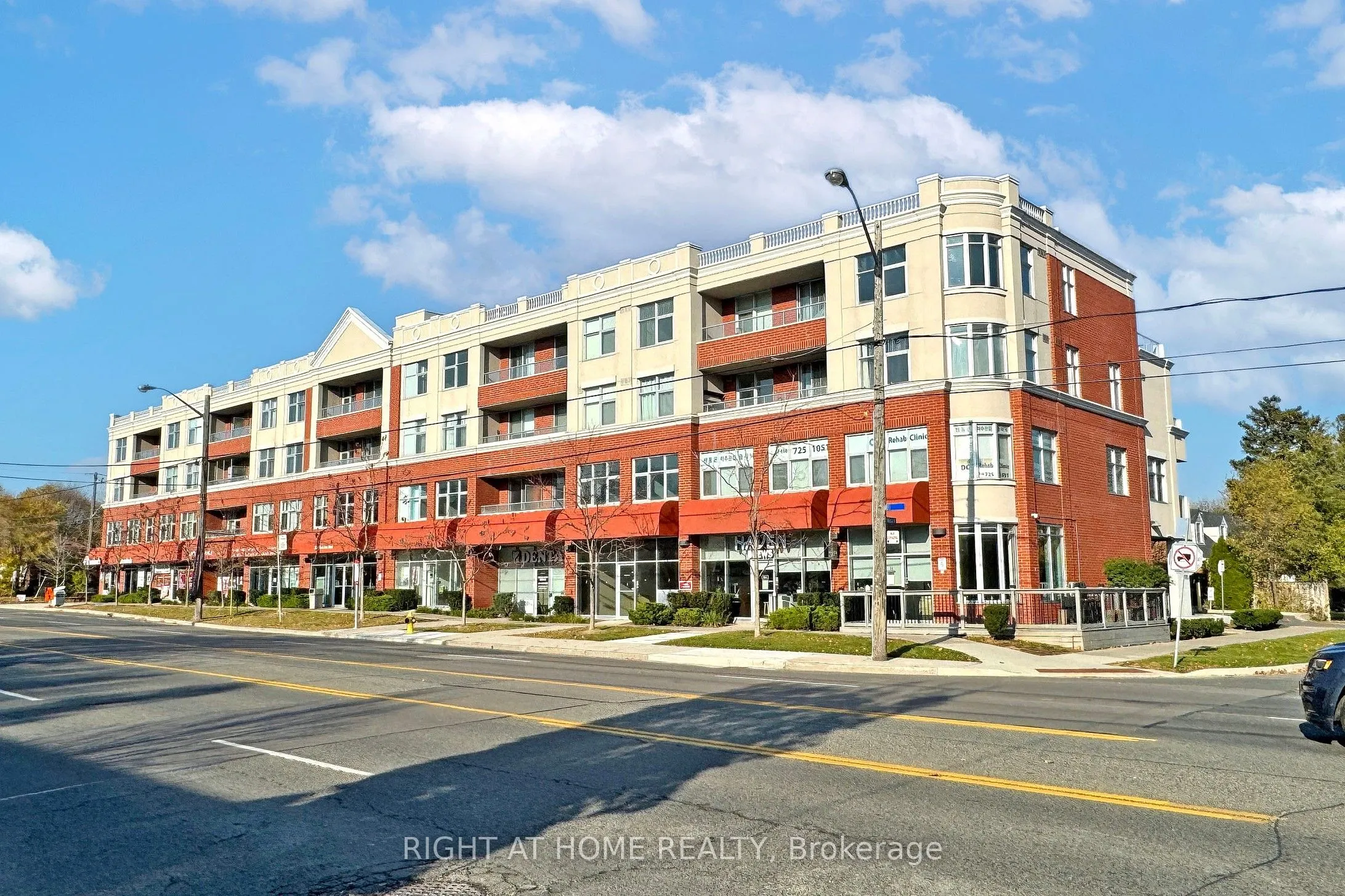 222 finch Avenue W, #217