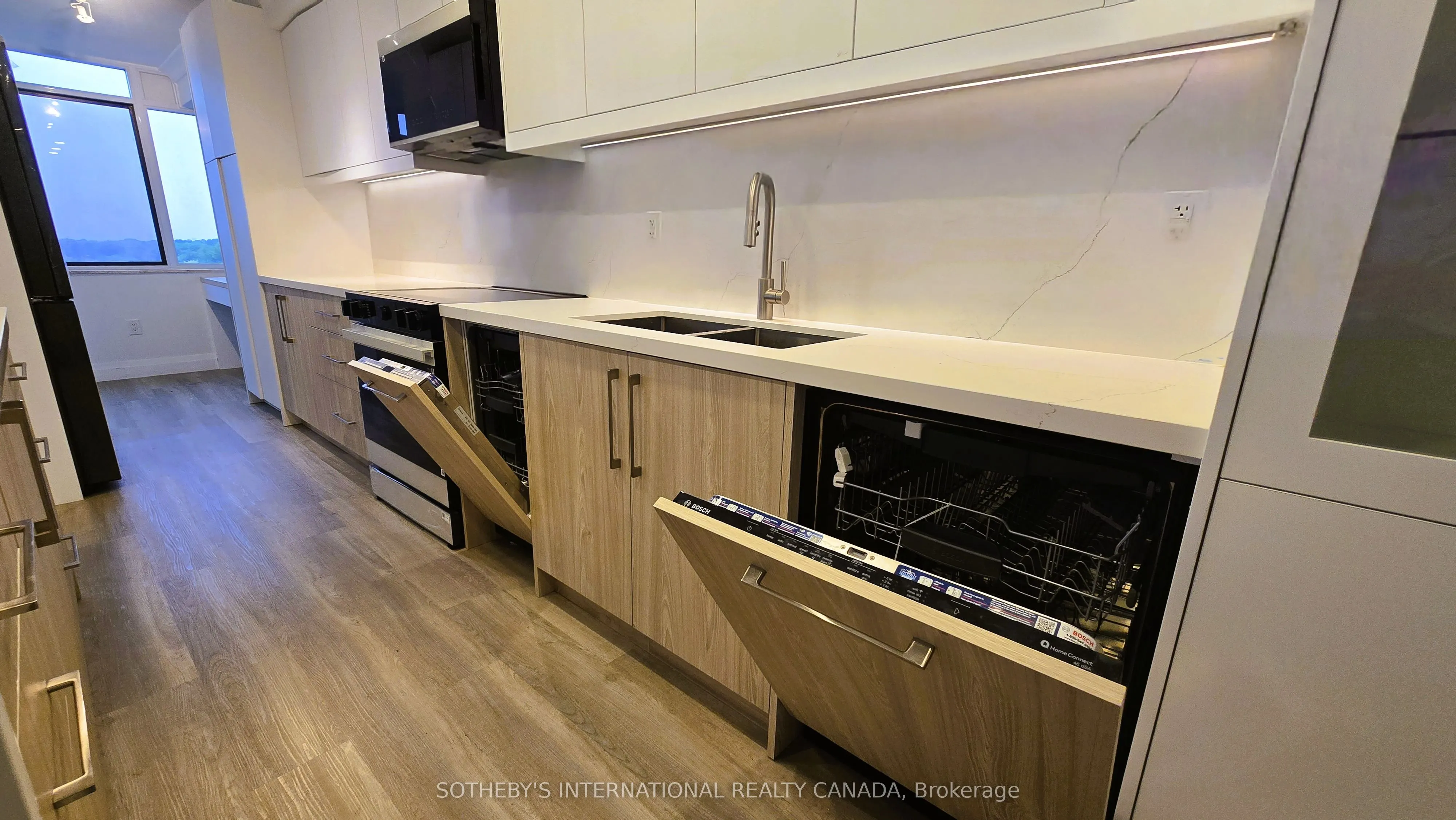 3000 Bathurst Street, #706