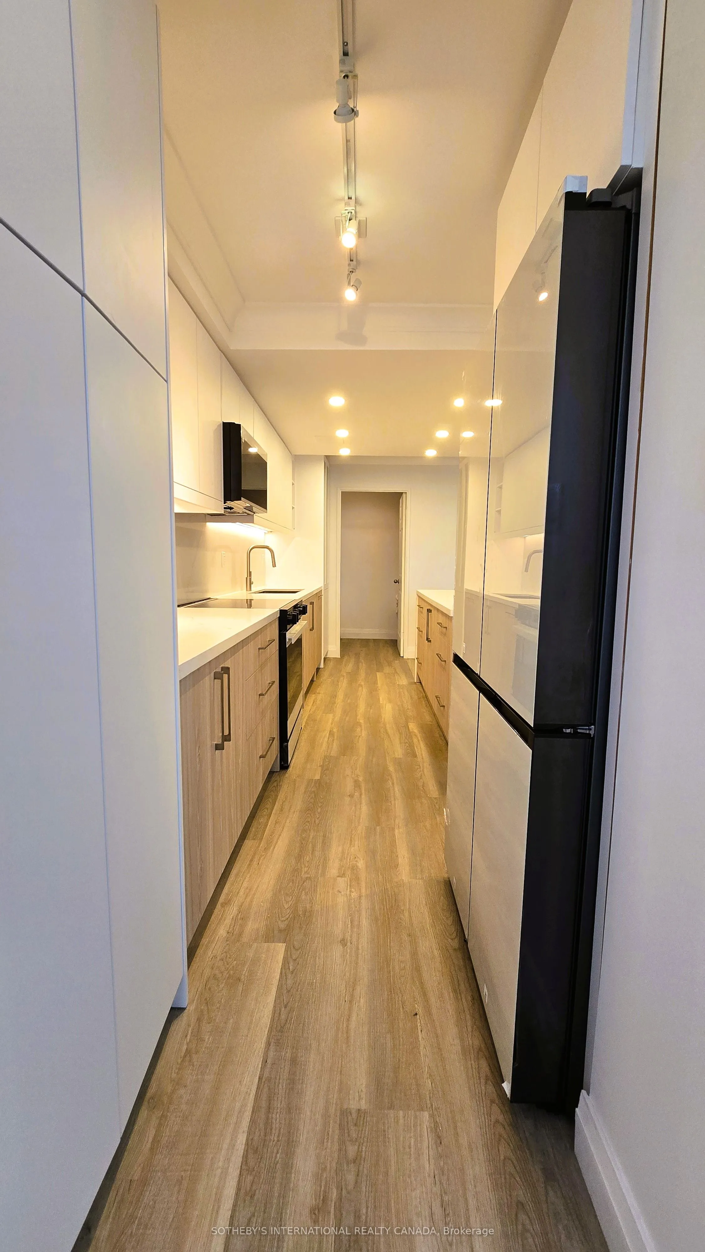 3000 Bathurst Street, #706