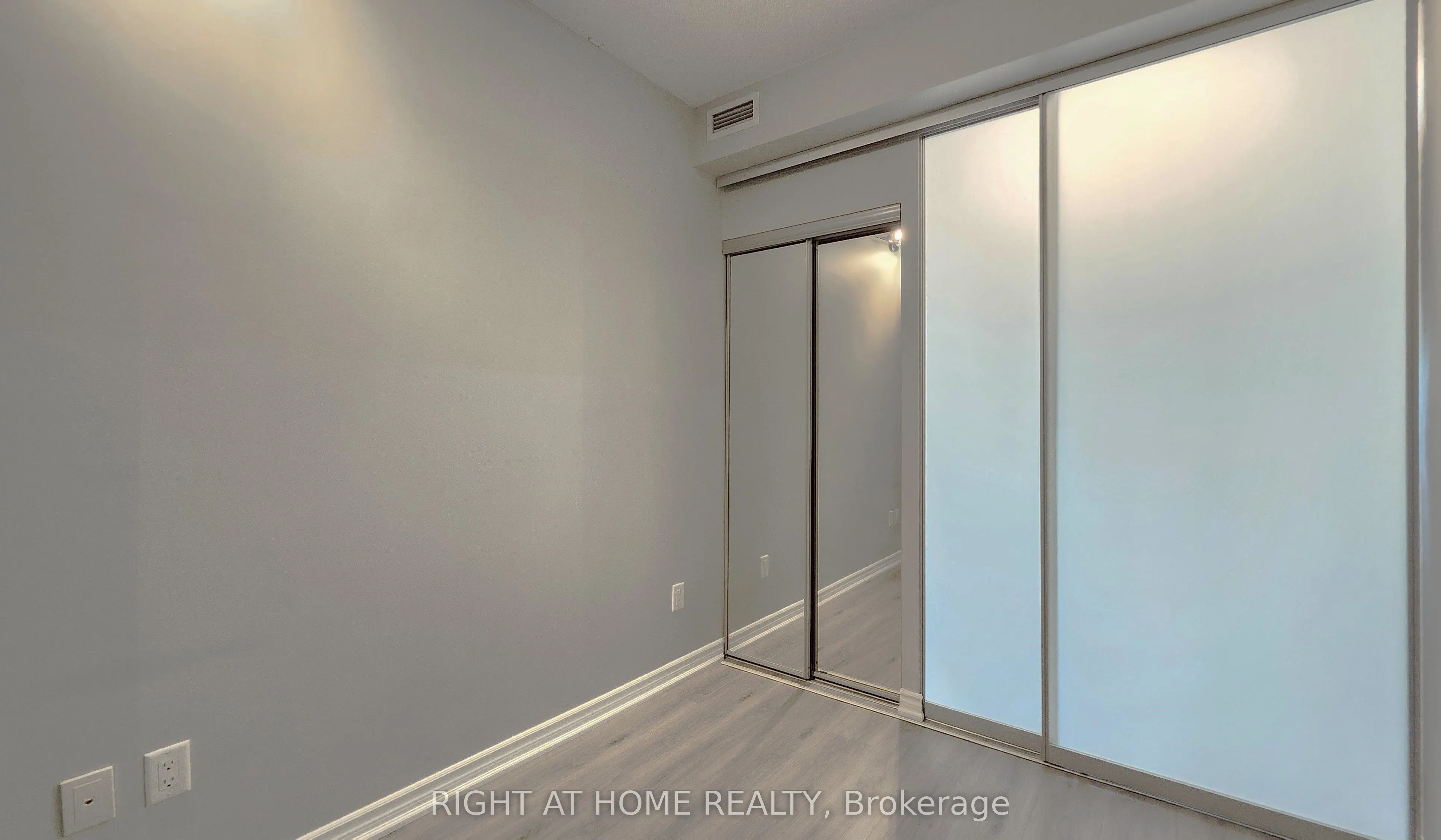 386 Yonge Street, #3901