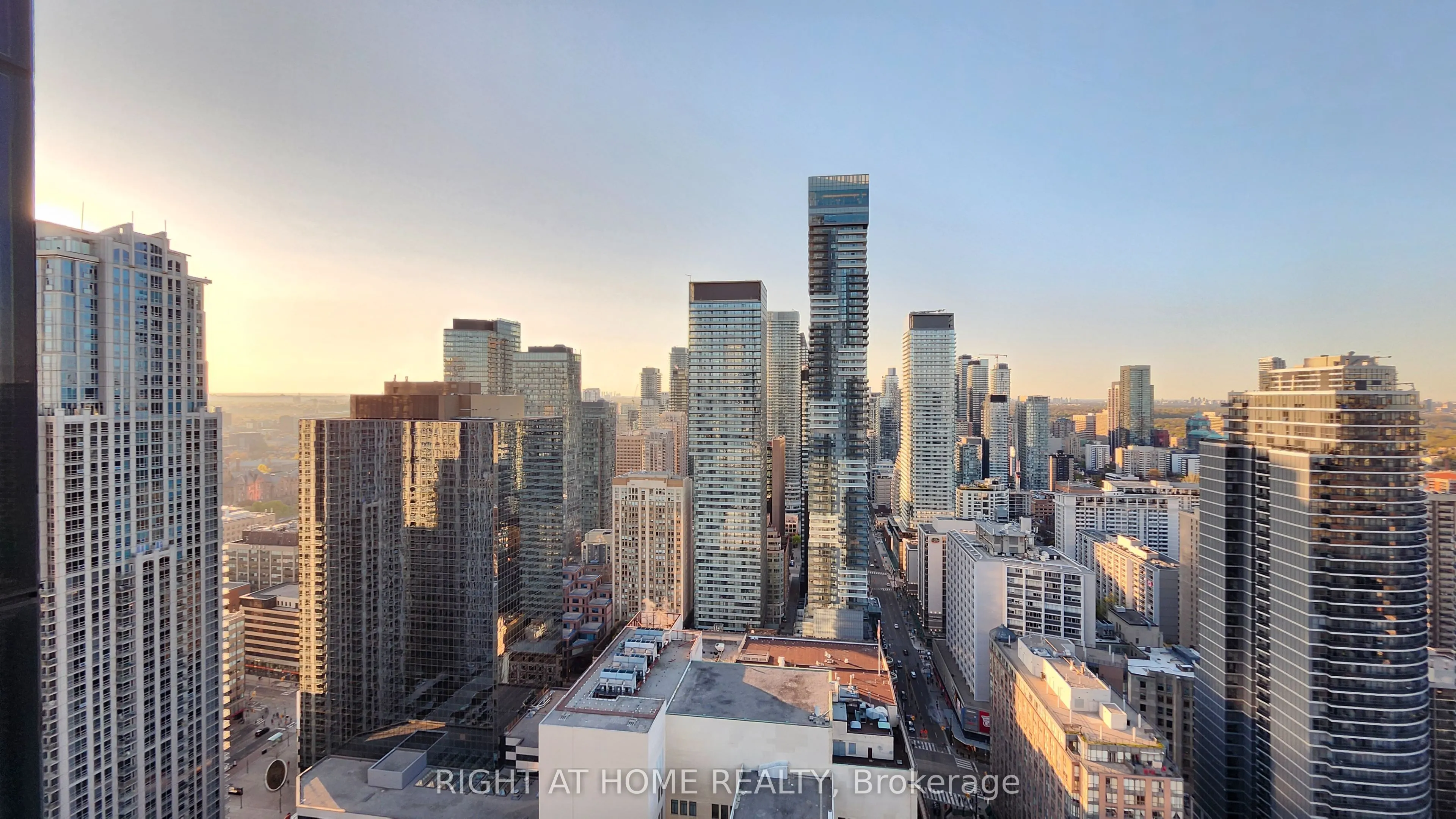 386 Yonge Street, #3901