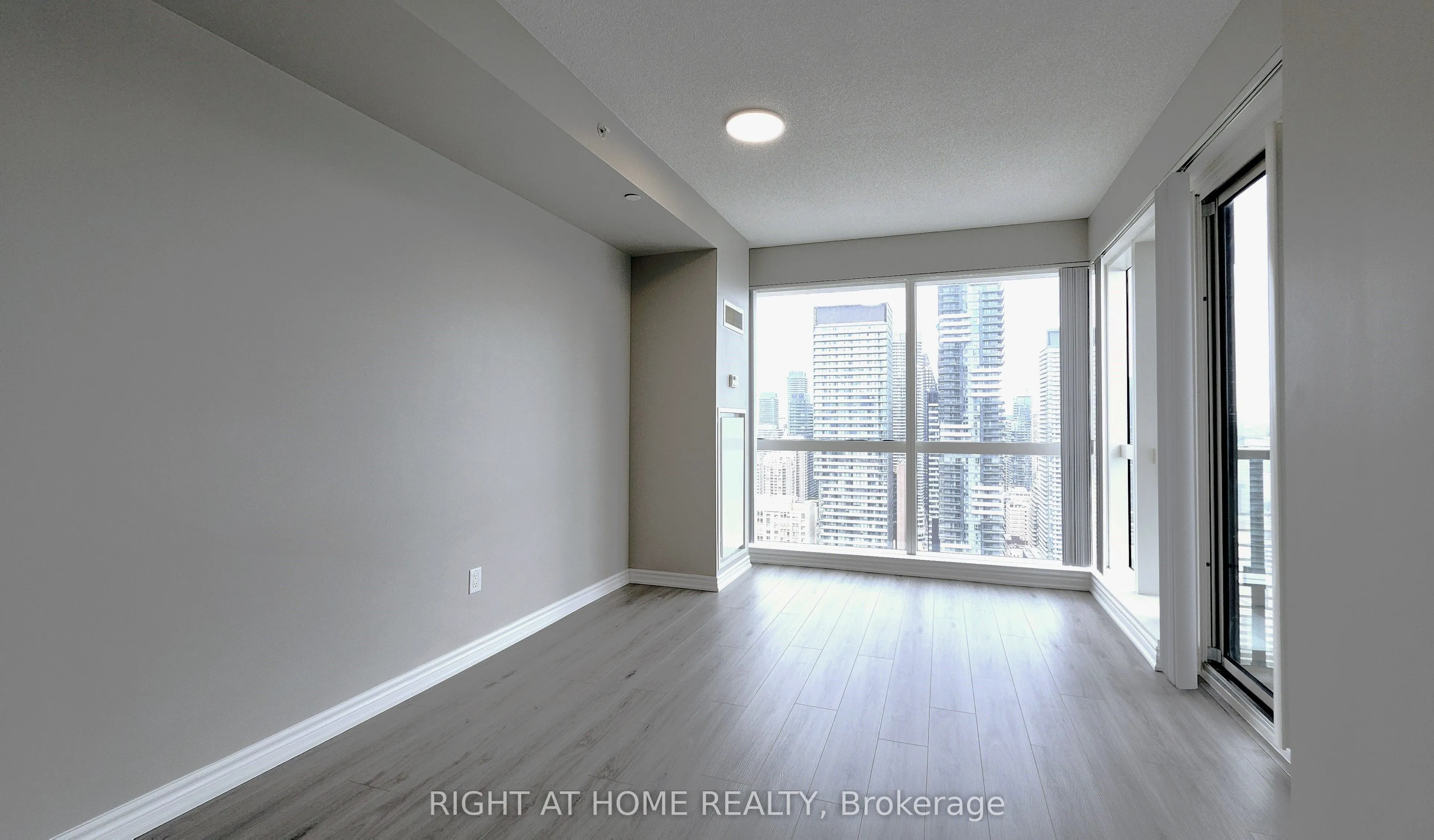 386 Yonge Street, #3901
