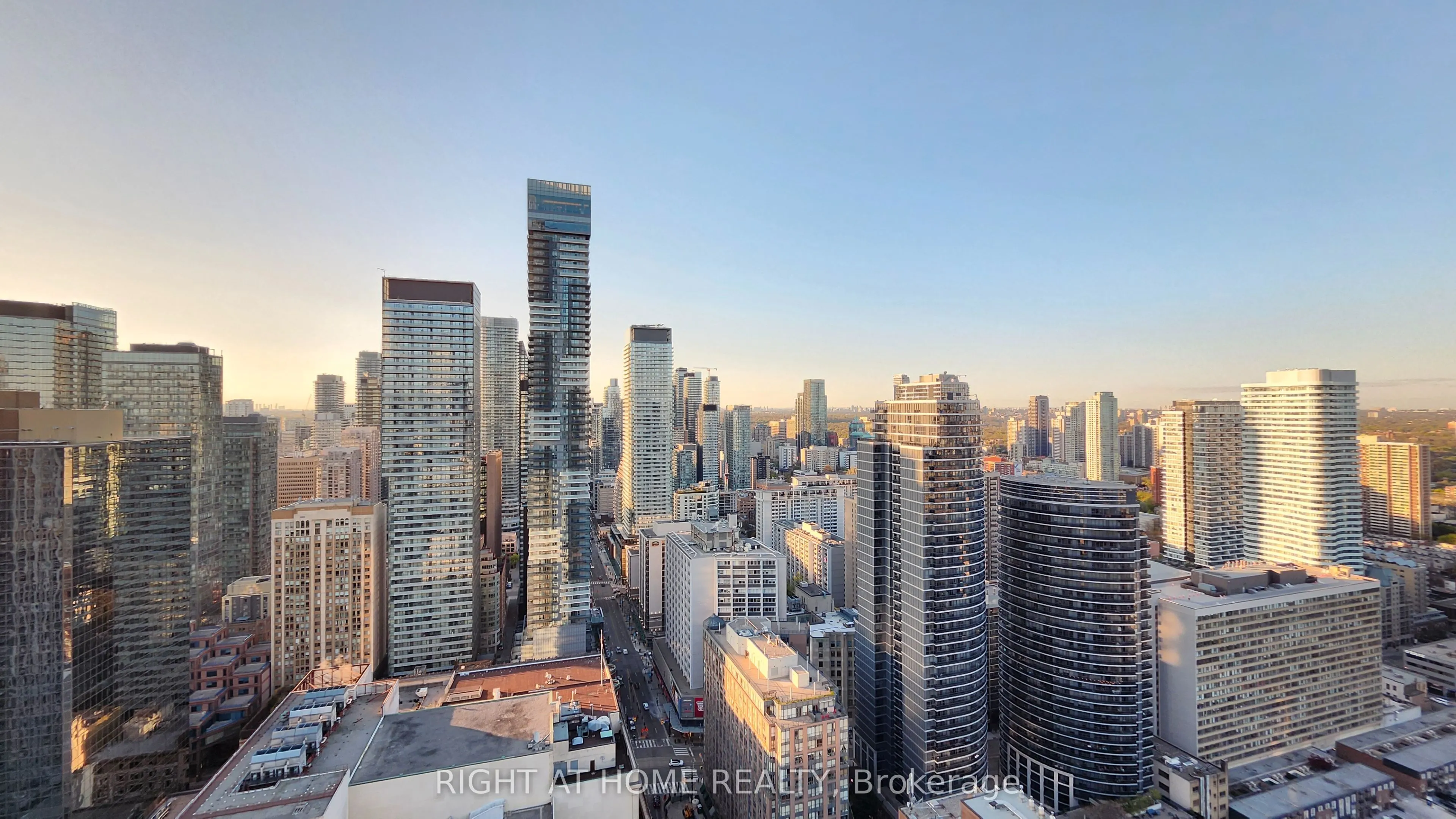 386 Yonge Street, #3901