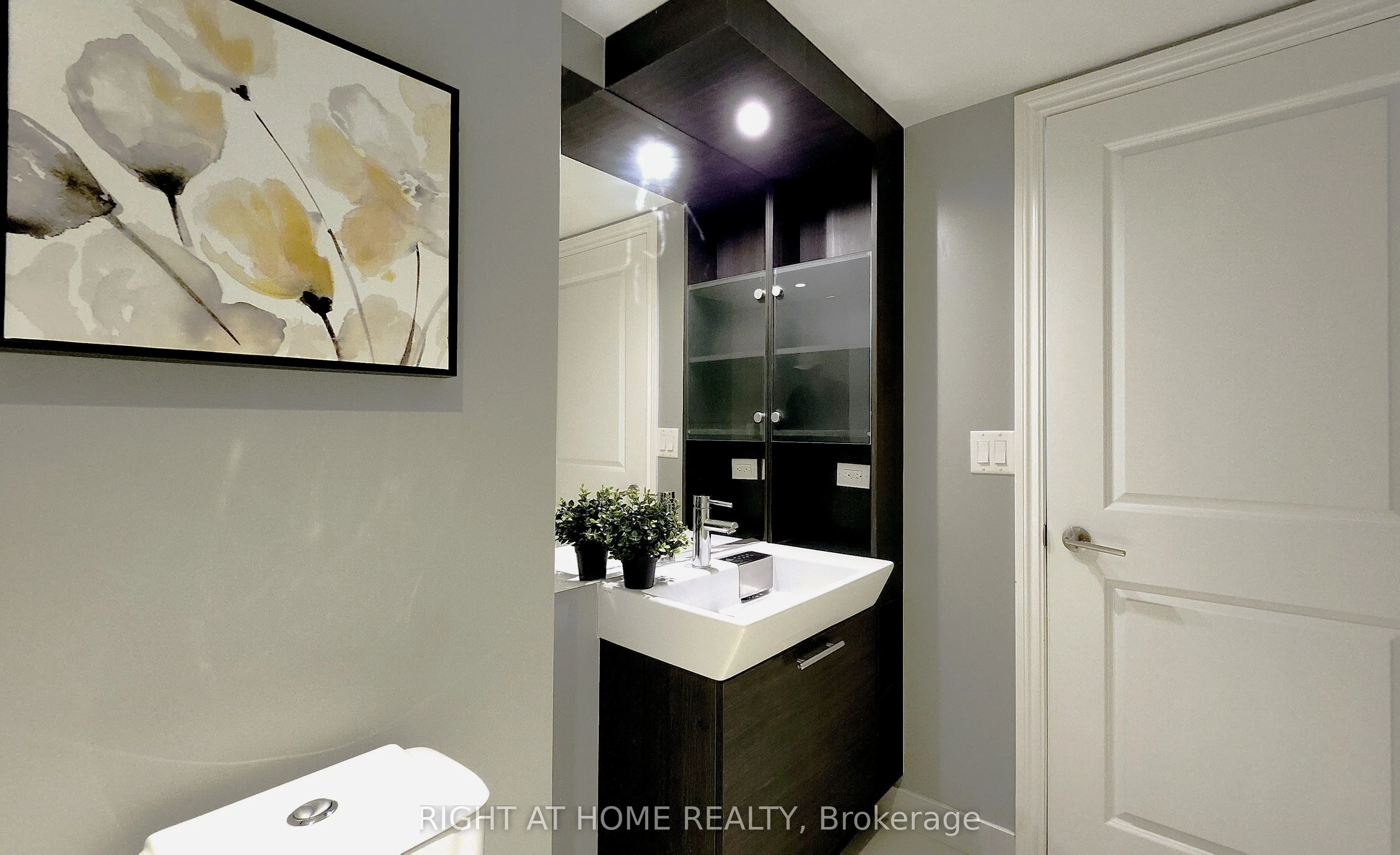 386 Yonge Street, #3901