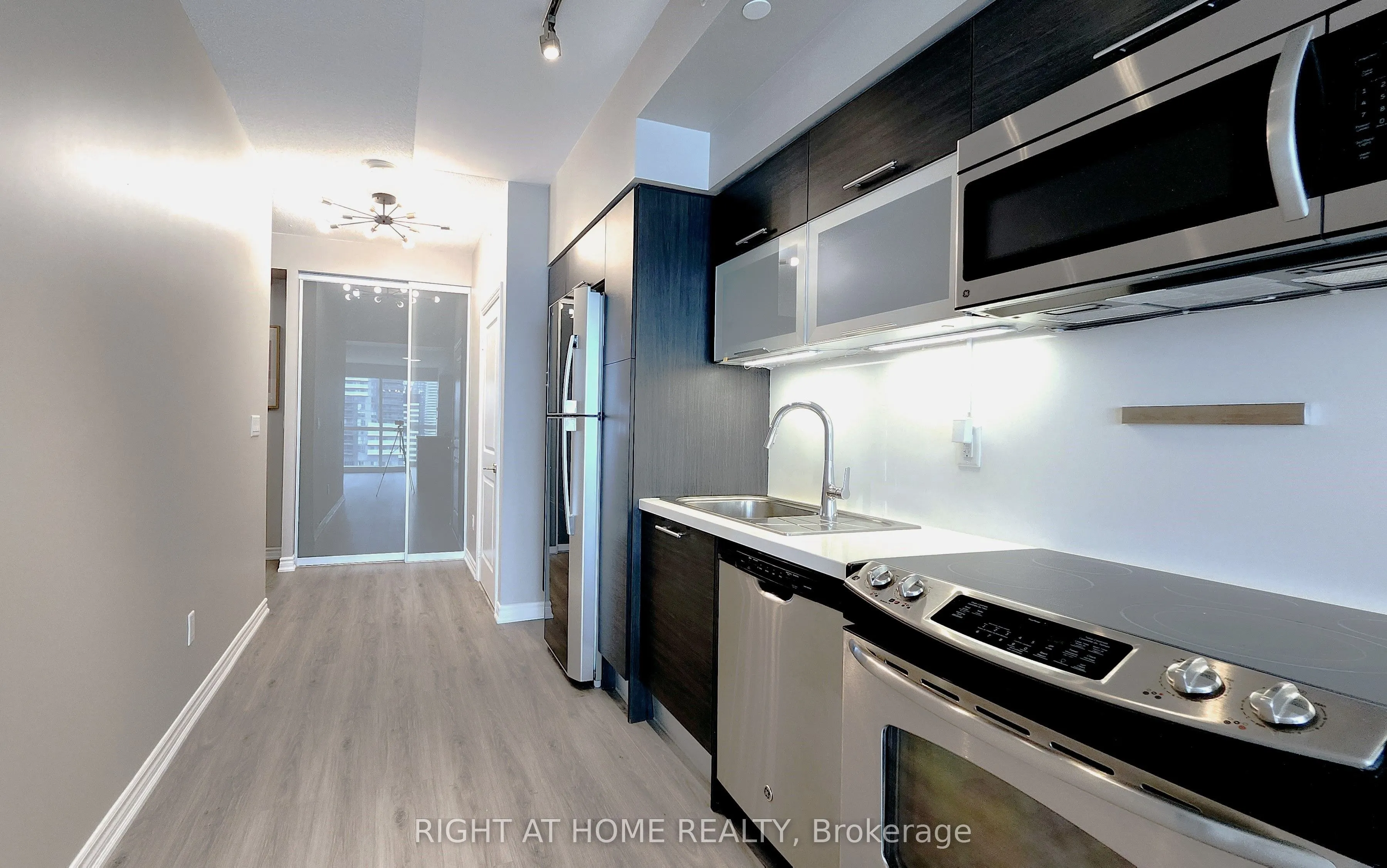 386 Yonge Street, #3901