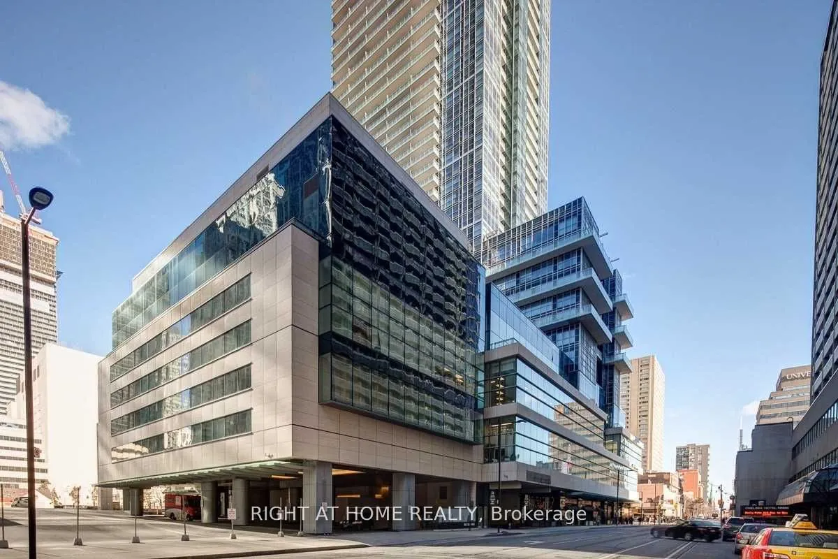 386 Yonge Street, #3901