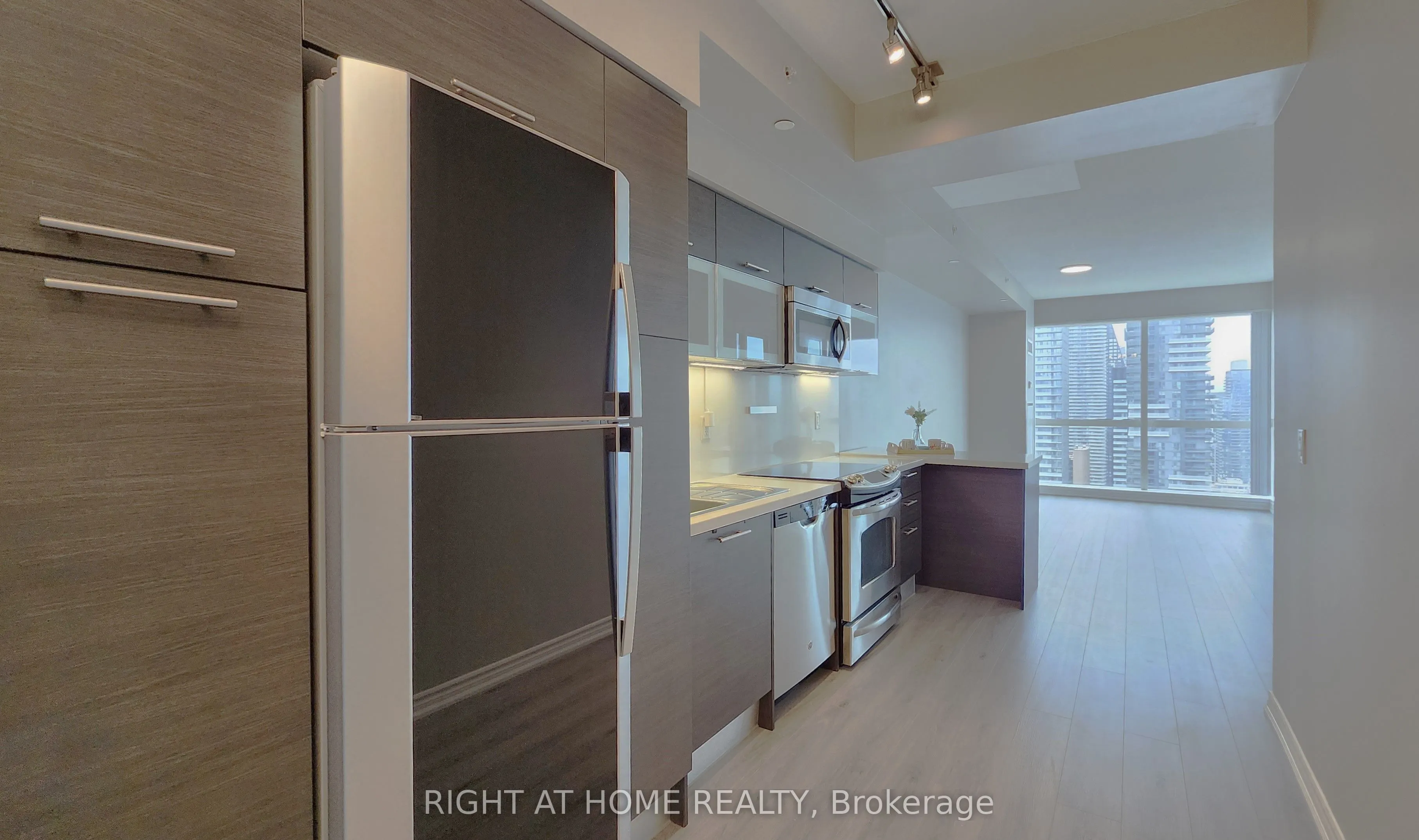 386 Yonge Street, #3901