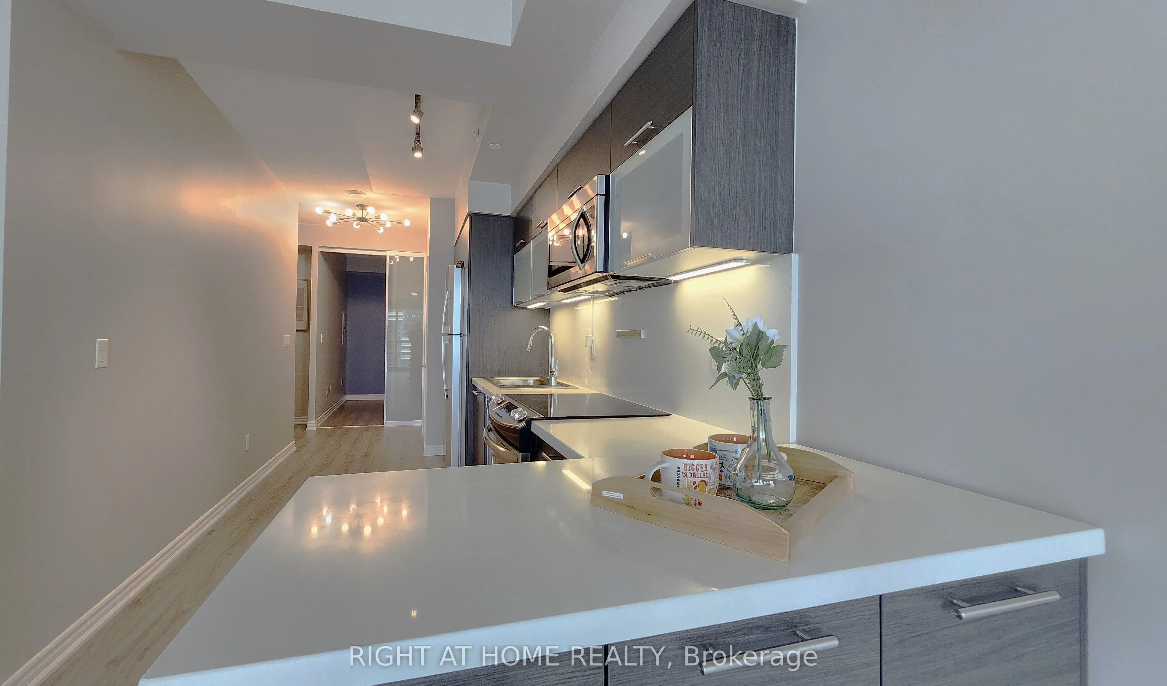 386 Yonge Street, #3901