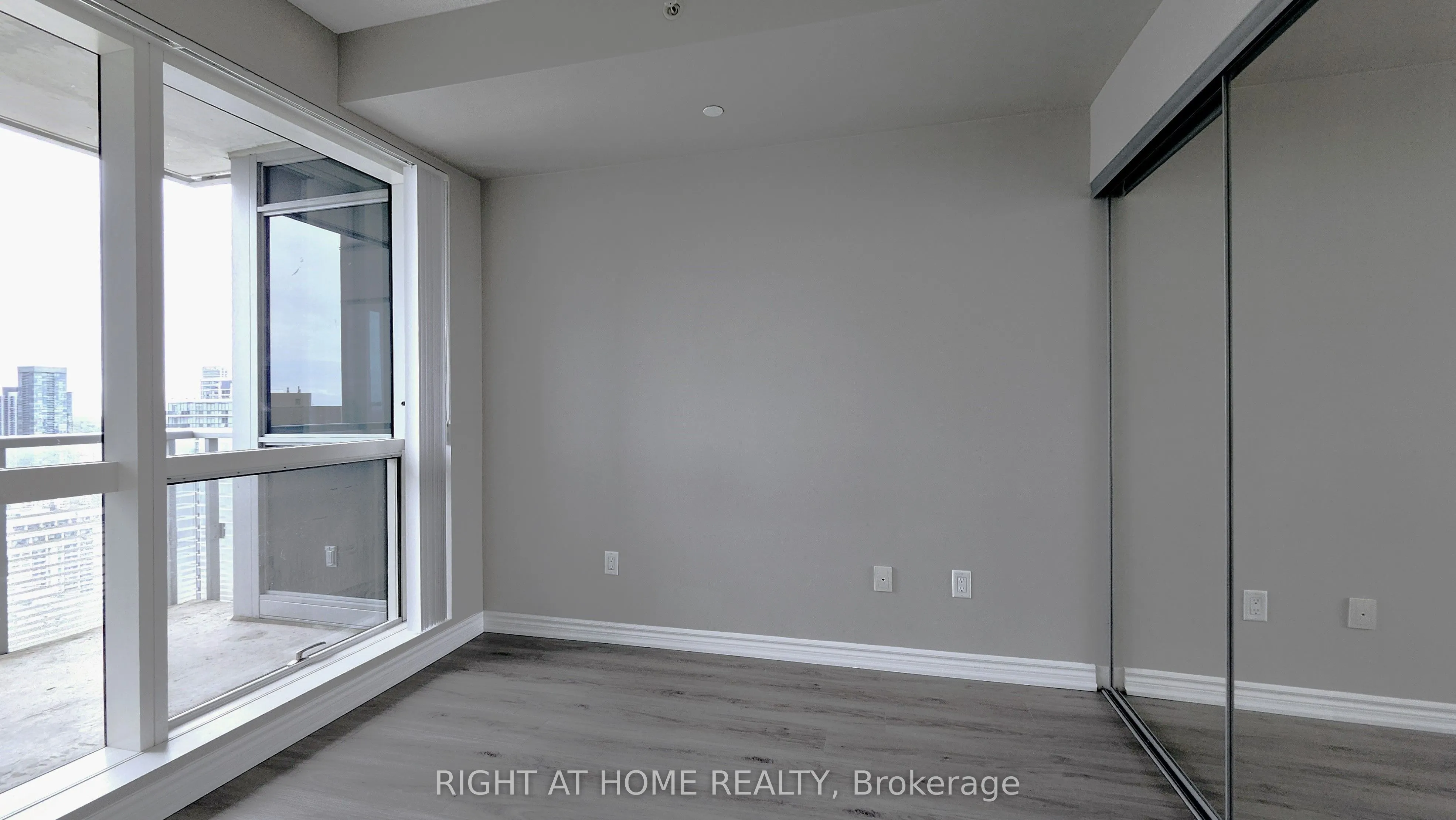 386 Yonge Street, #3901