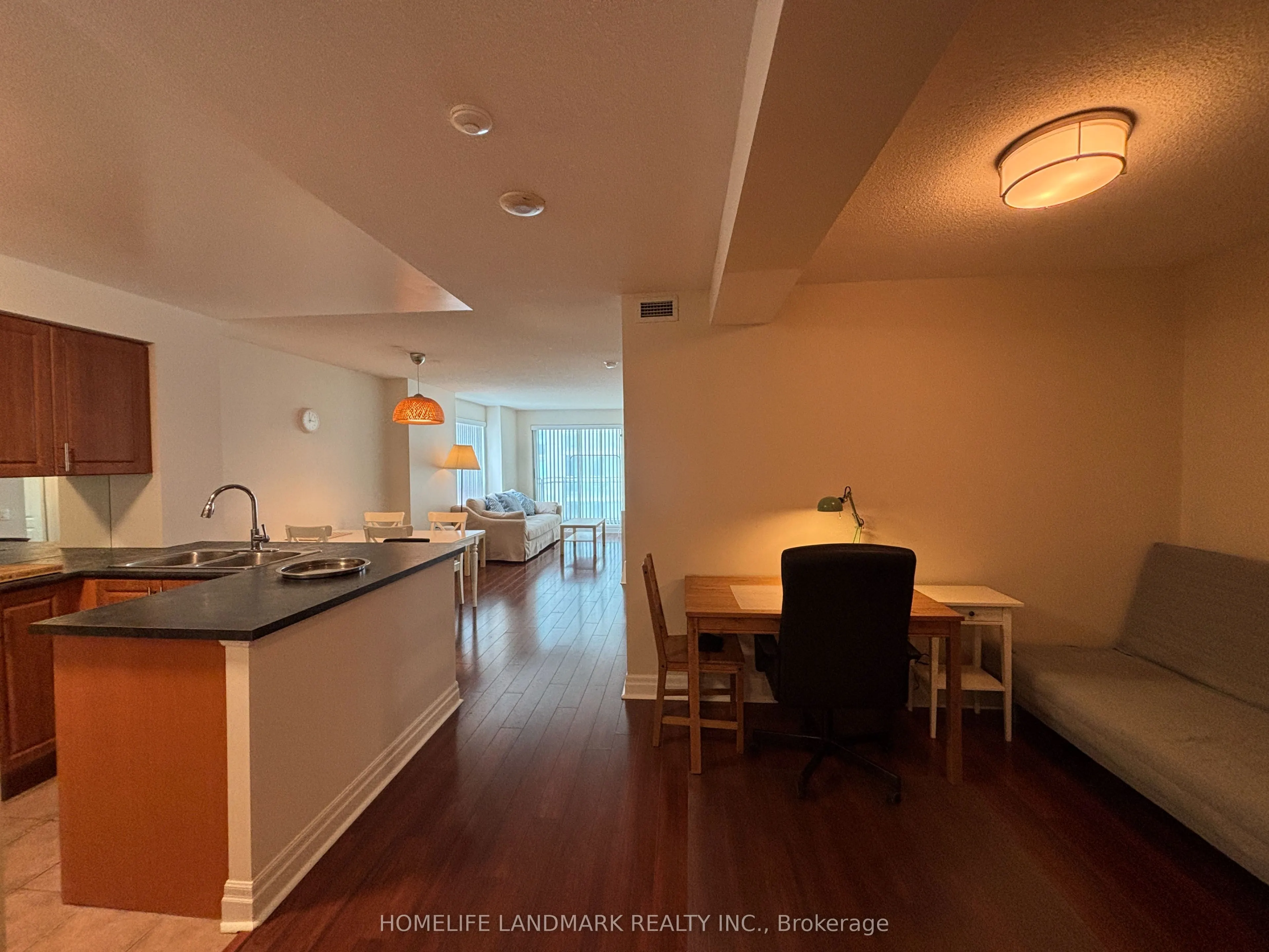21 Hillcrest Avenue, #902