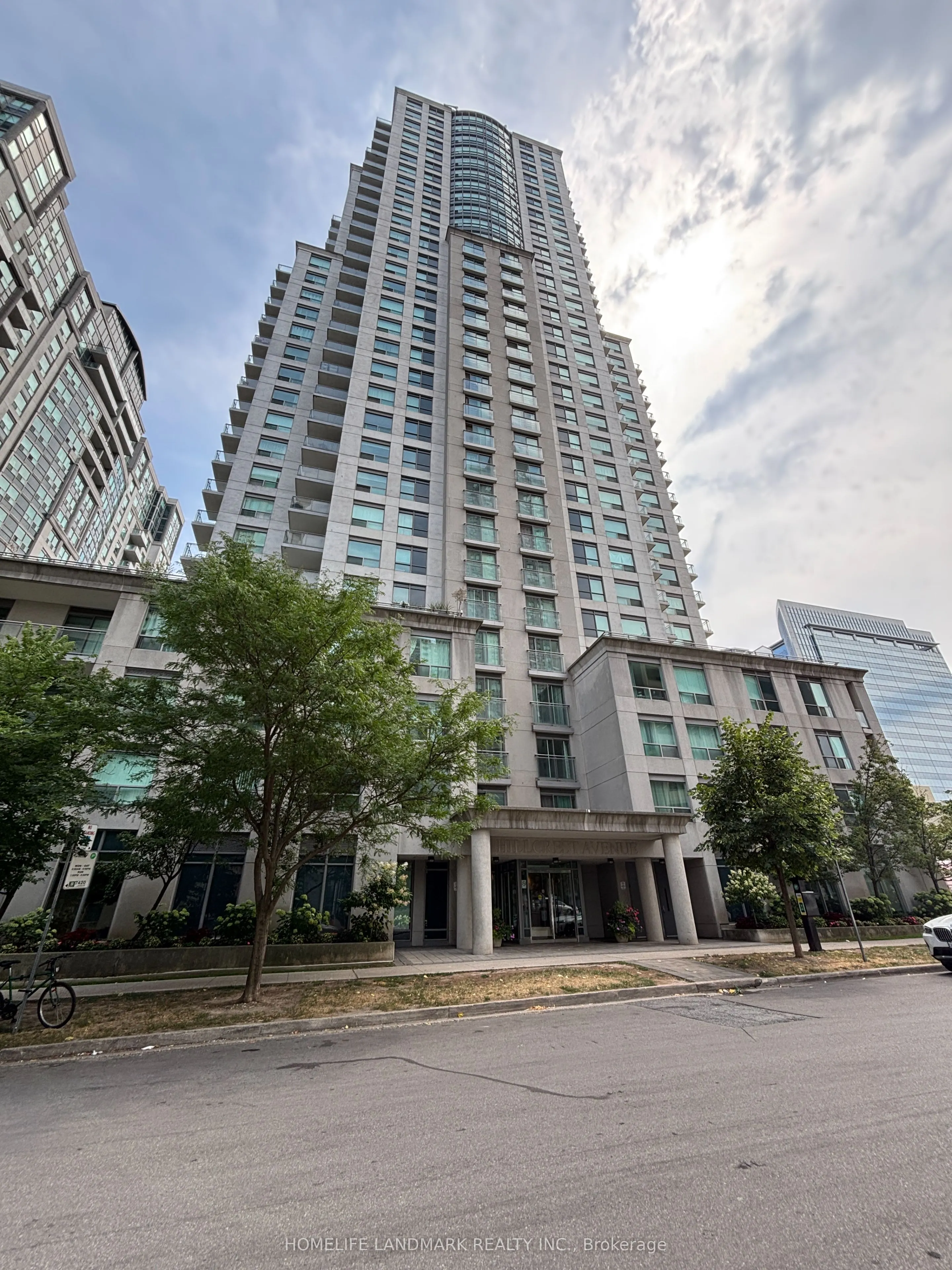 21 Hillcrest Avenue, #902