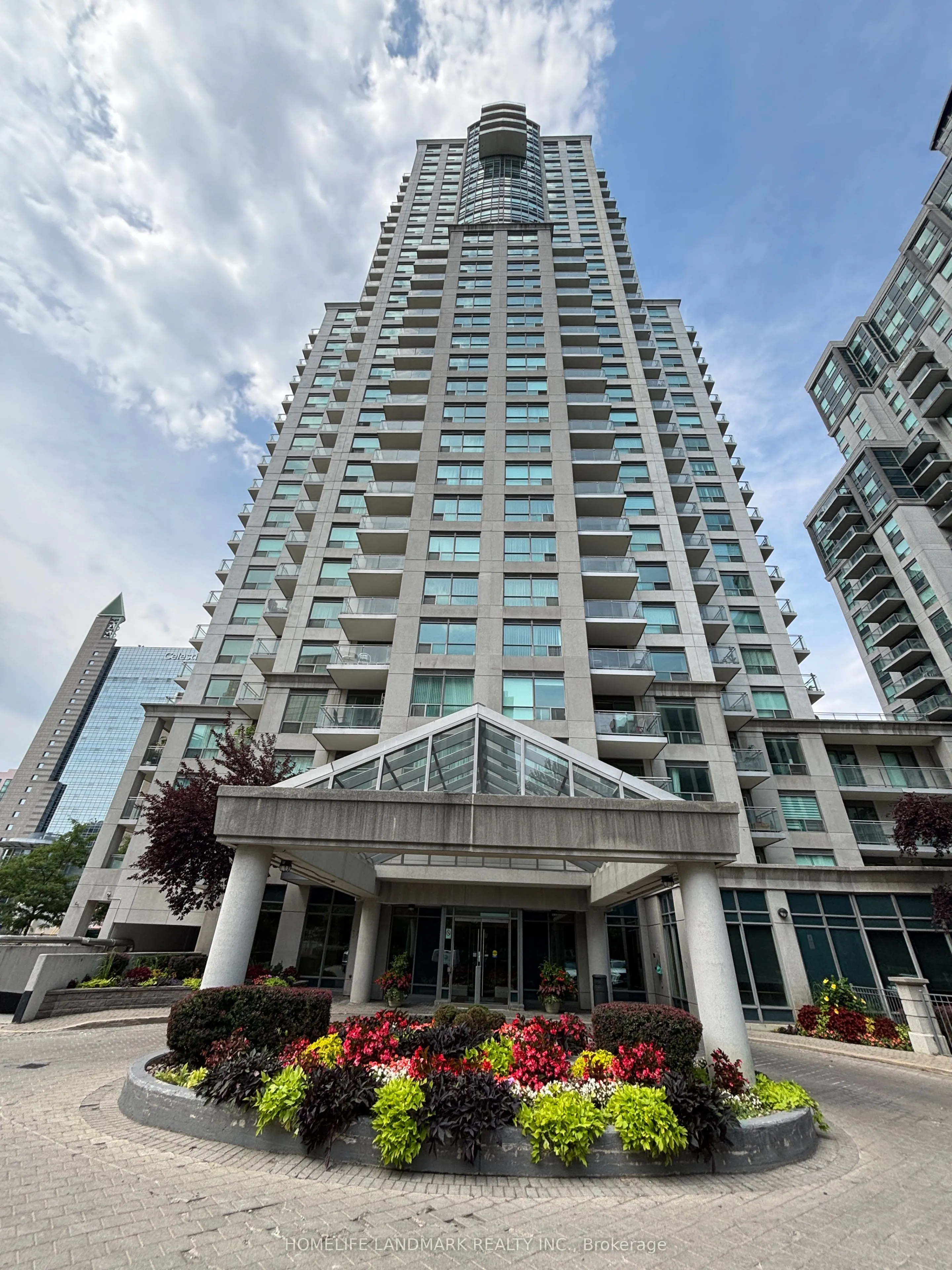 21 Hillcrest Avenue, #902