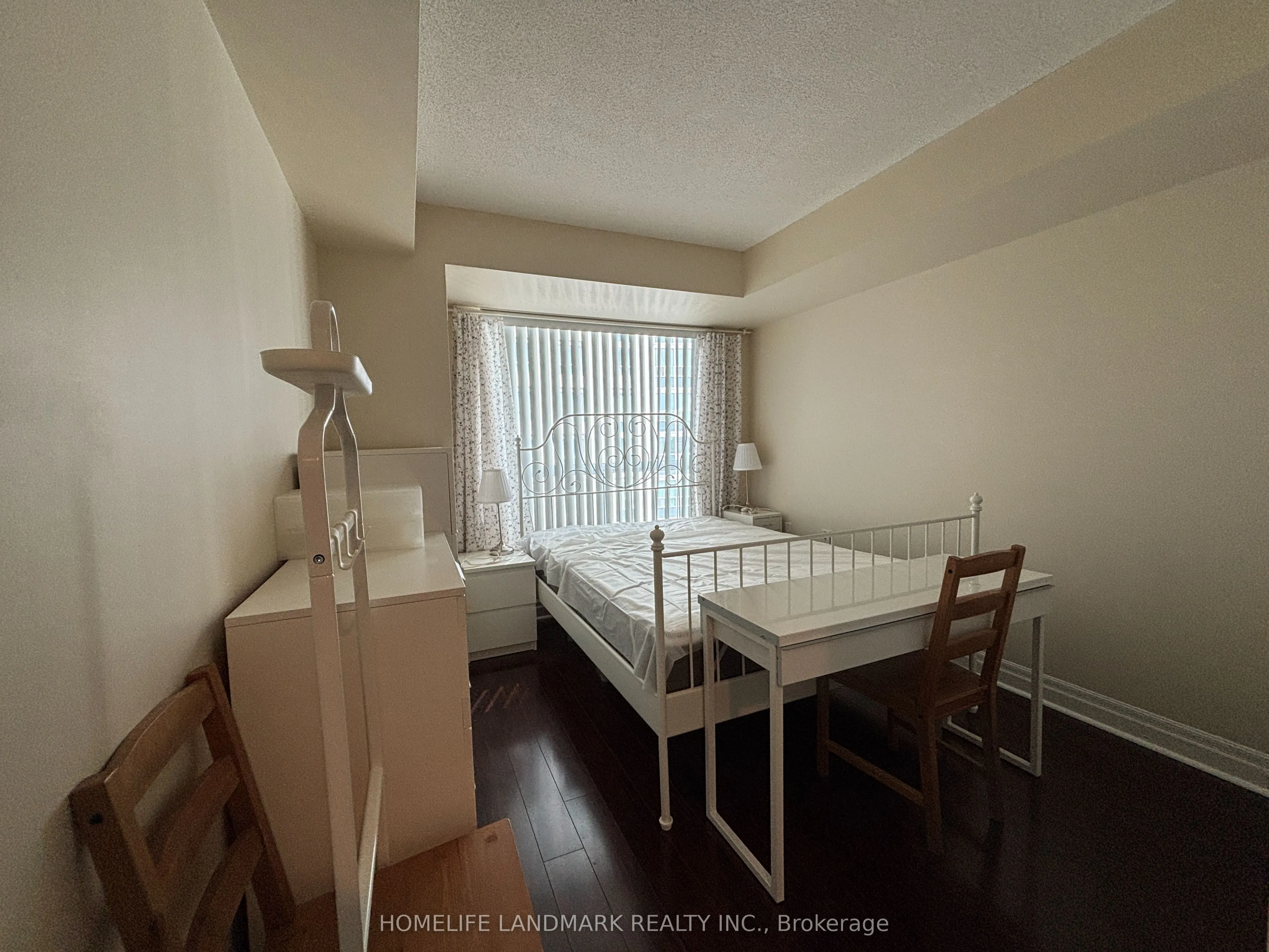 21 Hillcrest Avenue, #902