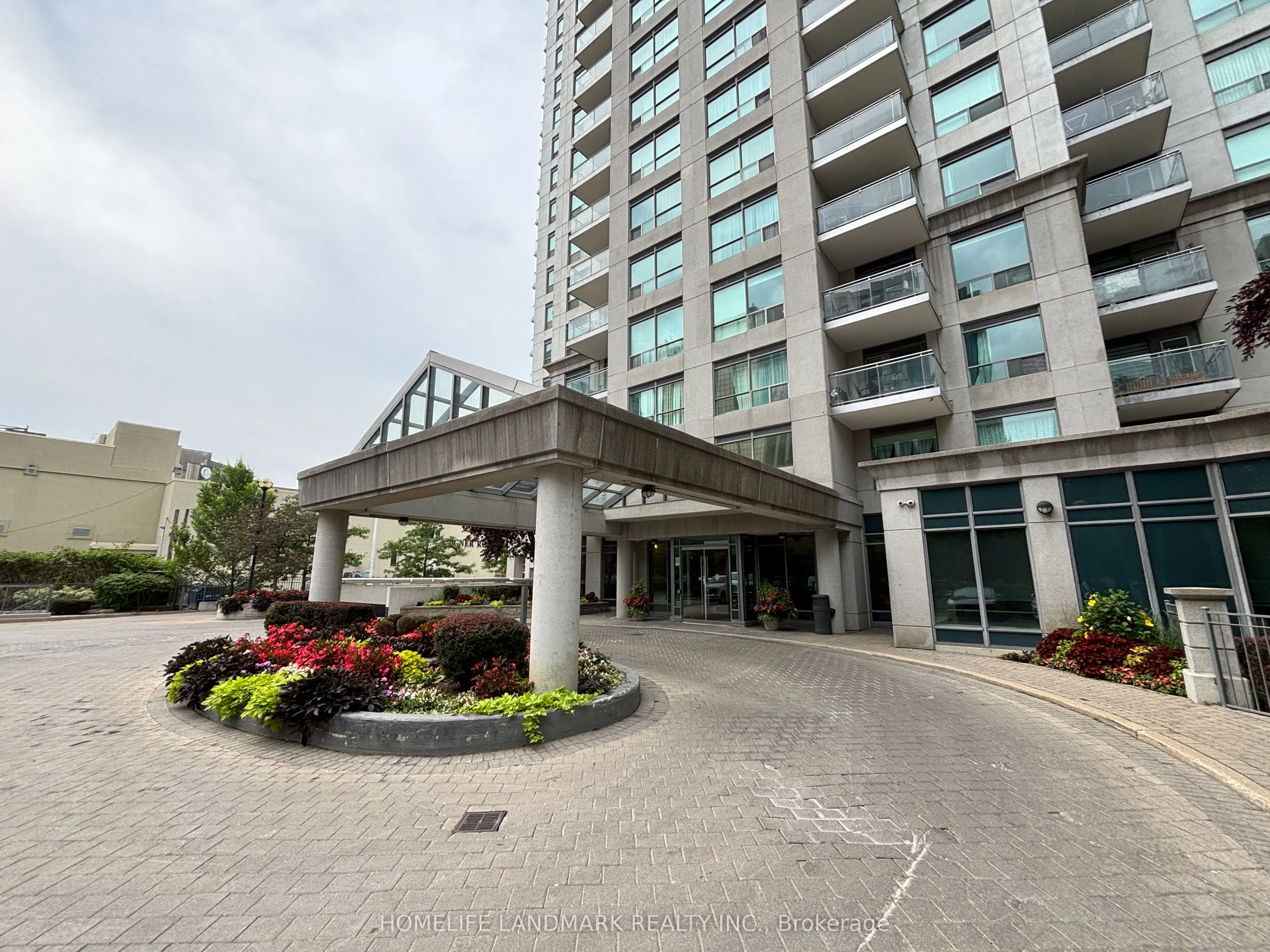 21 Hillcrest Avenue, #902