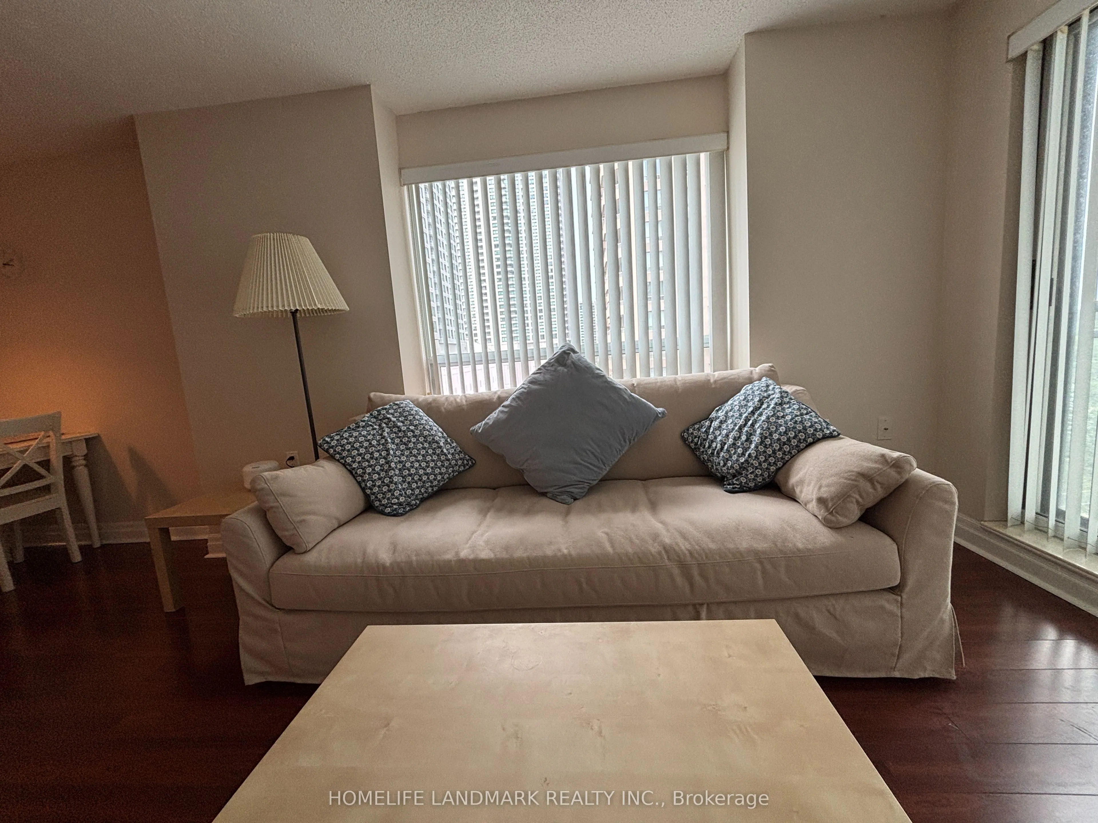 21 Hillcrest Avenue, #902