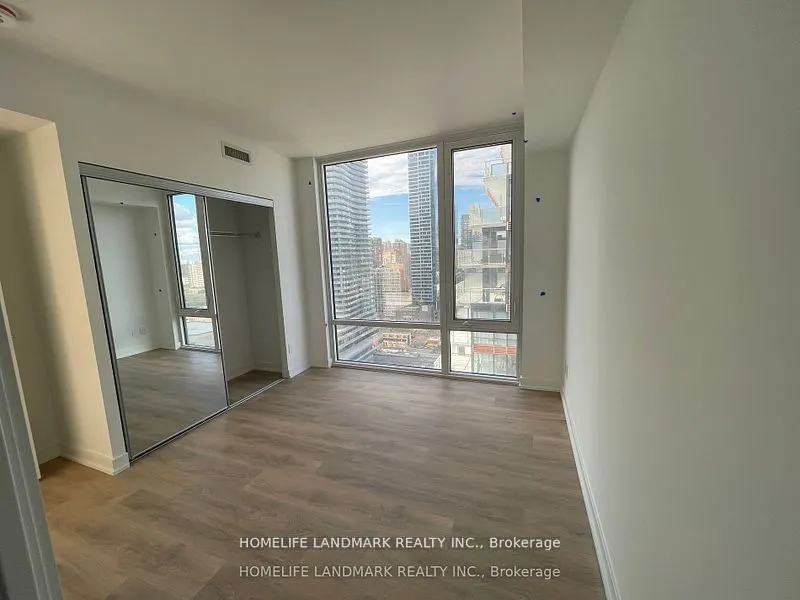 501 Yonge Street, #2002