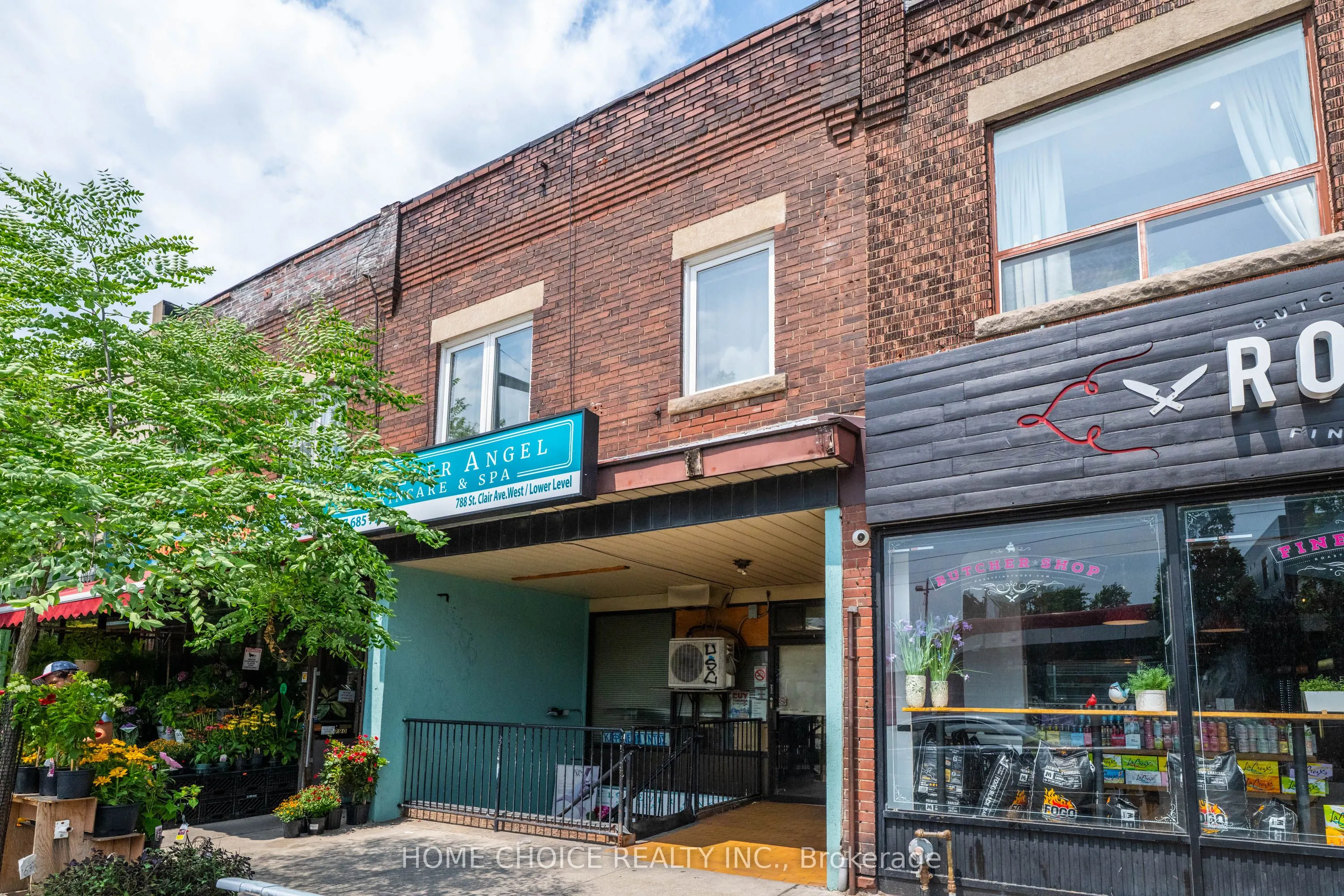 788 St.Clair Avenue W